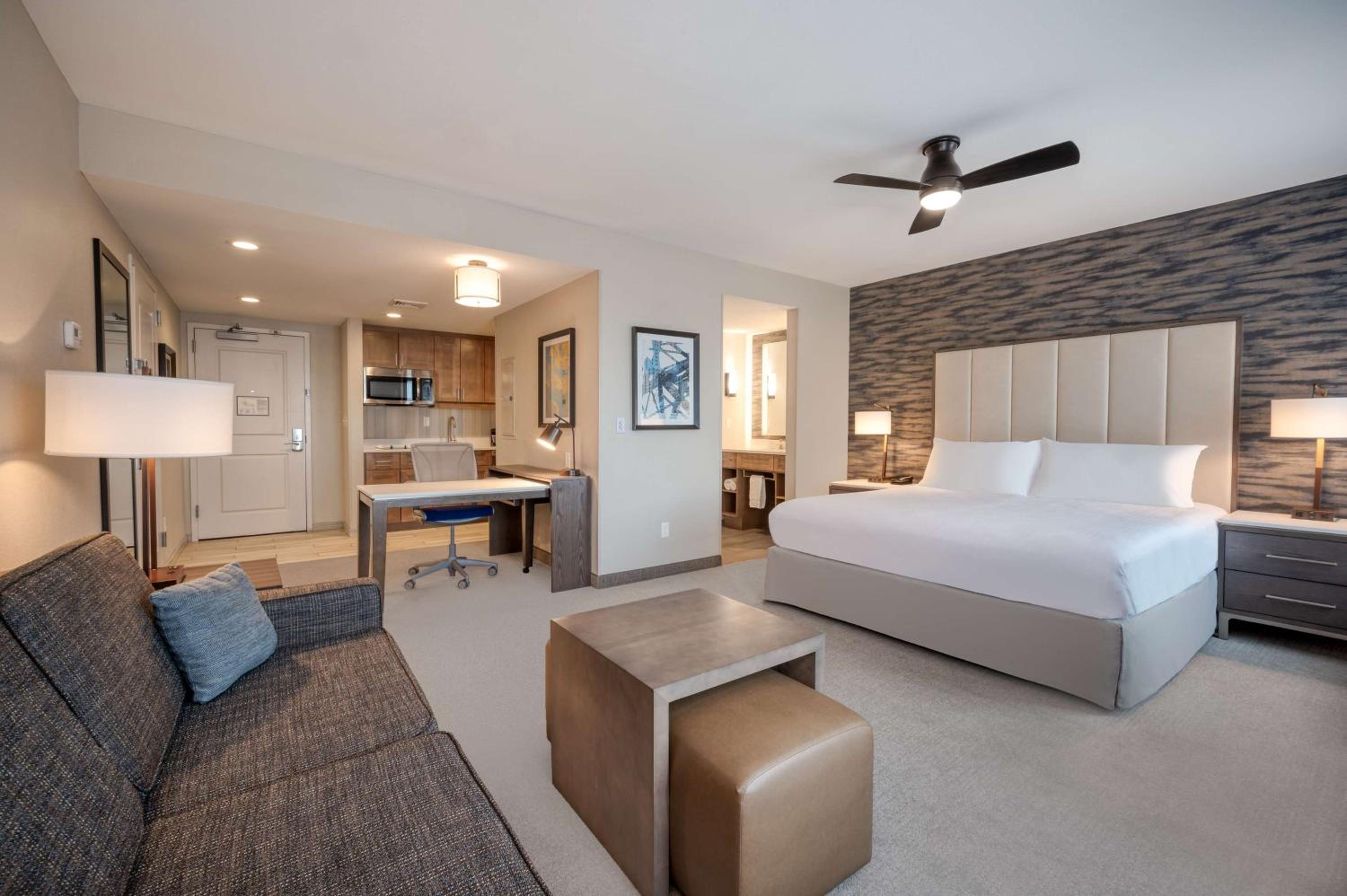 King Studio Suite - Photo 3