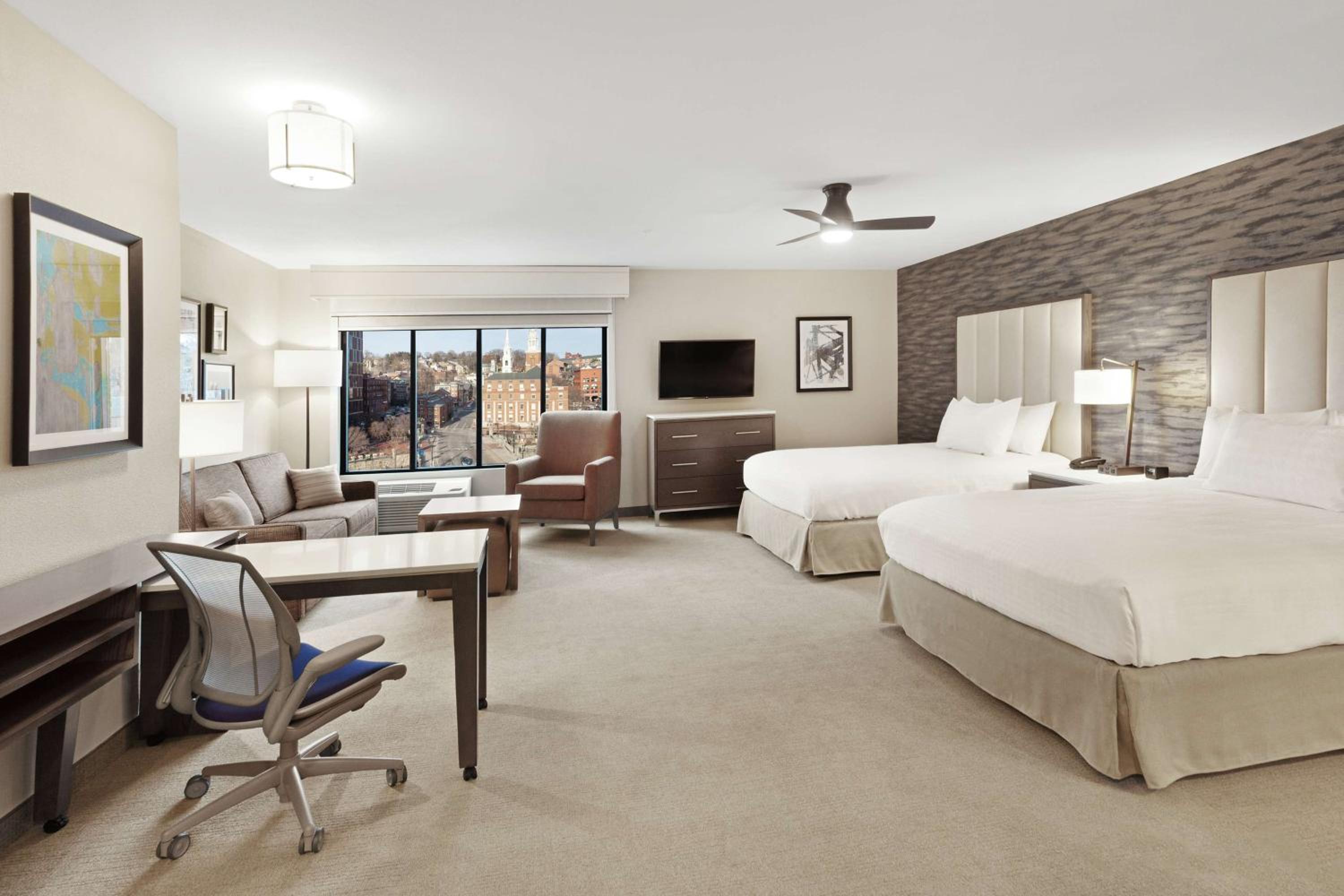 Queen Studio Suite with Two Queen Beds and River View - Photo 1