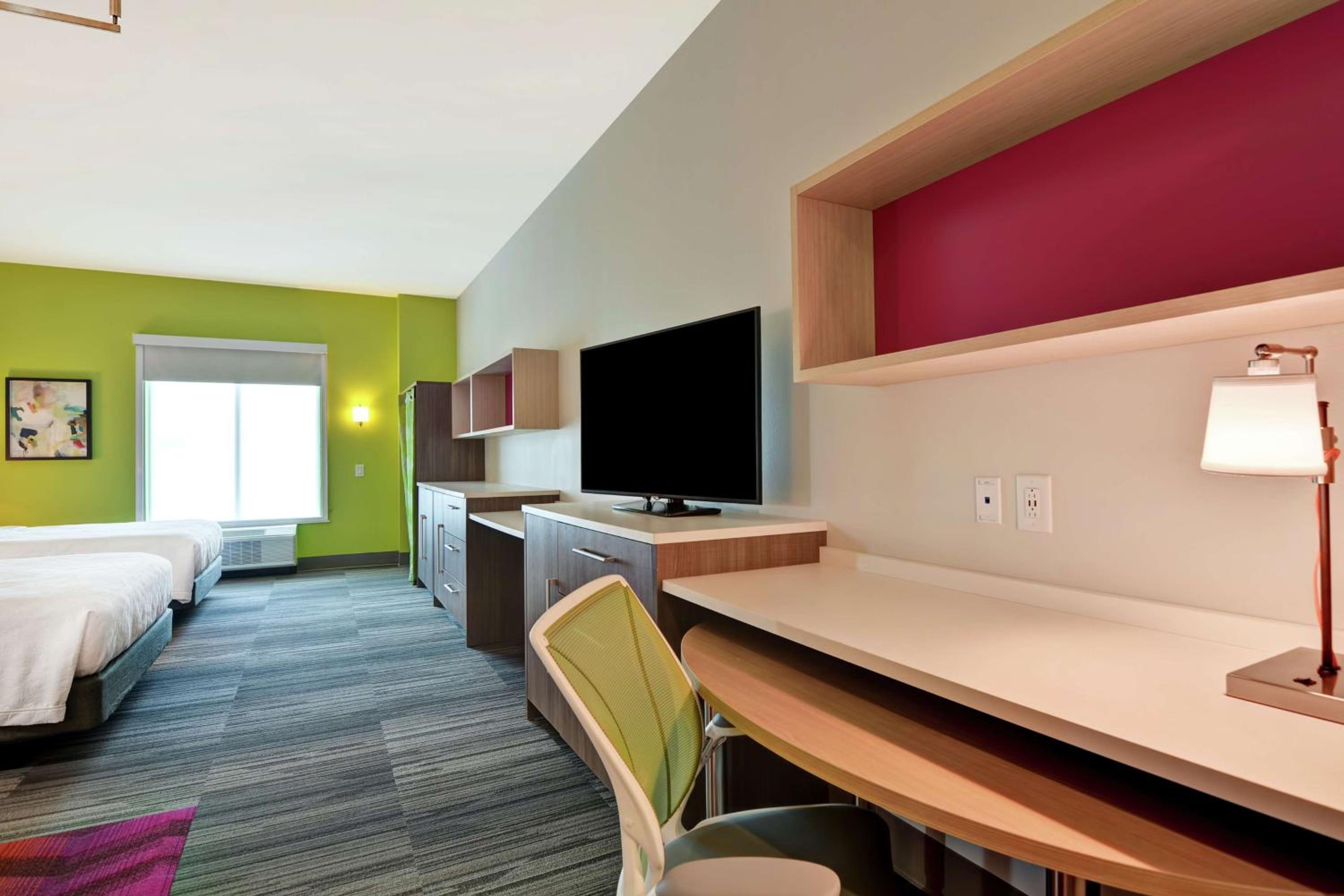 Queen Studio with Two Queen Beds - Mobility and Hearing Access/Non-Smoking photo 2