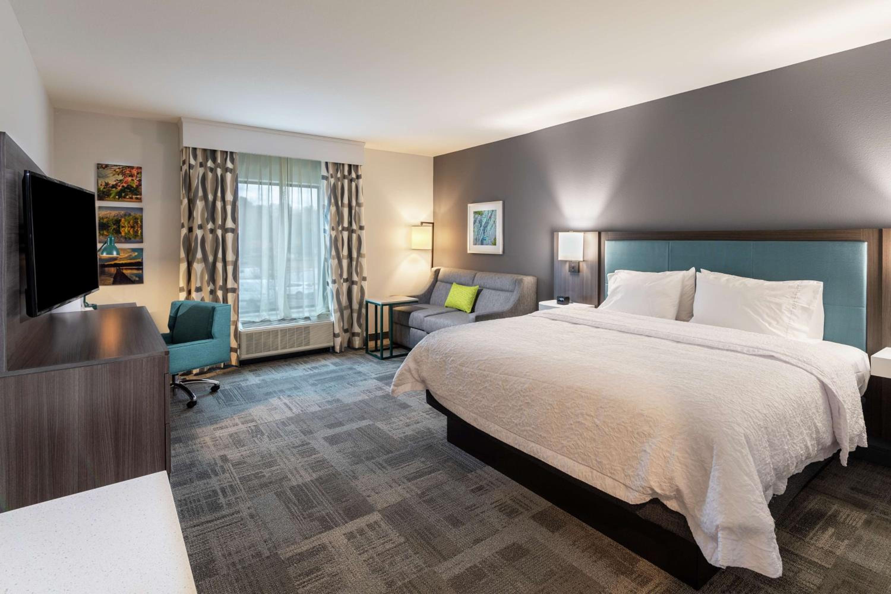 King Room with Sofa Bed