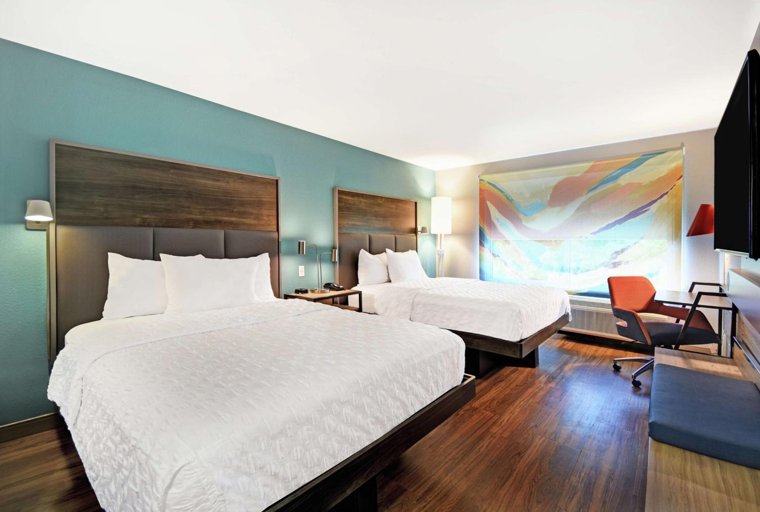 Queen Room with Two Queen Beds - Photo 1