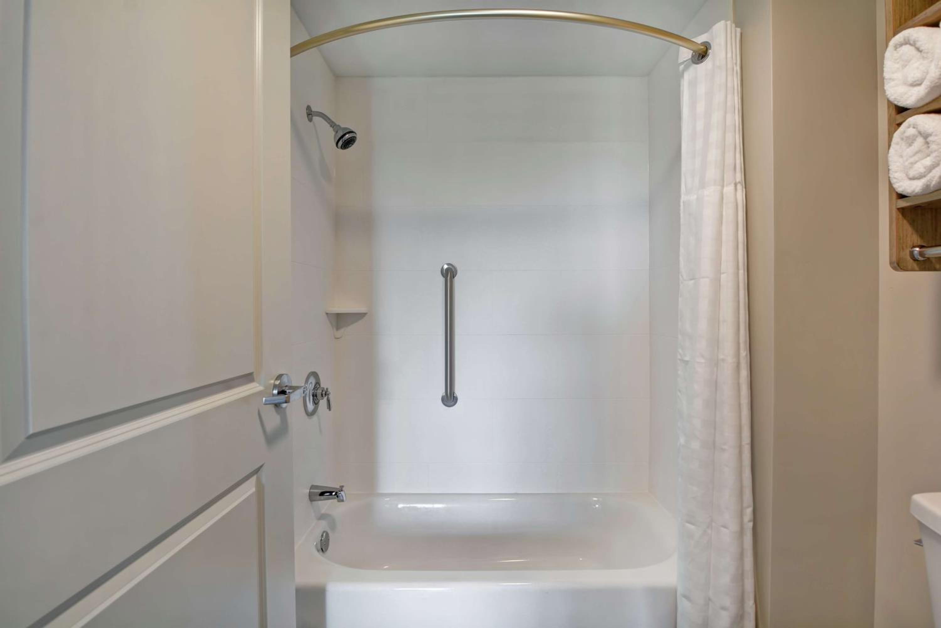 One-Bedroom King Suite - Non-Smoking - Photo 6