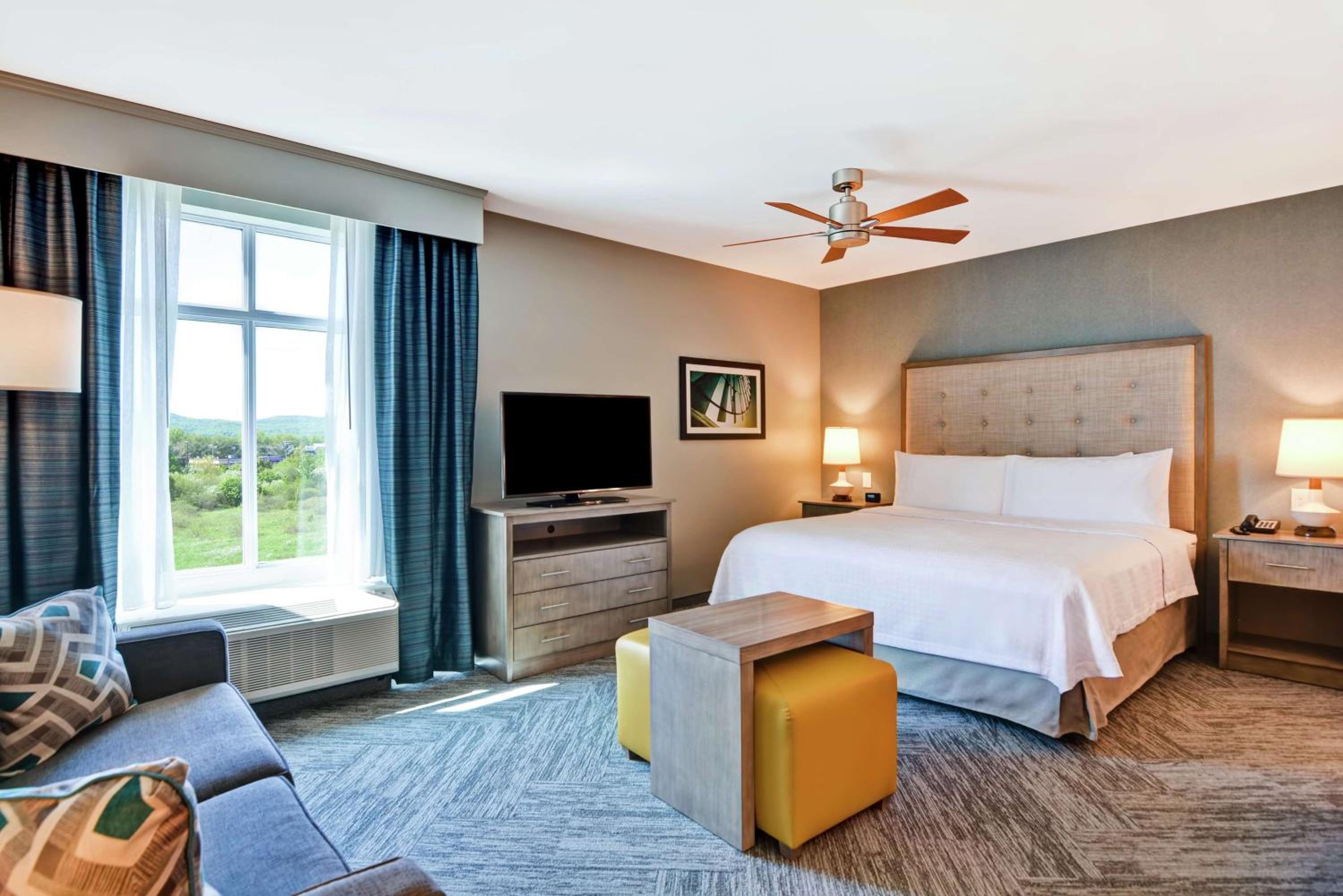 King Studio Suite - Non-Smoking - Photo 2