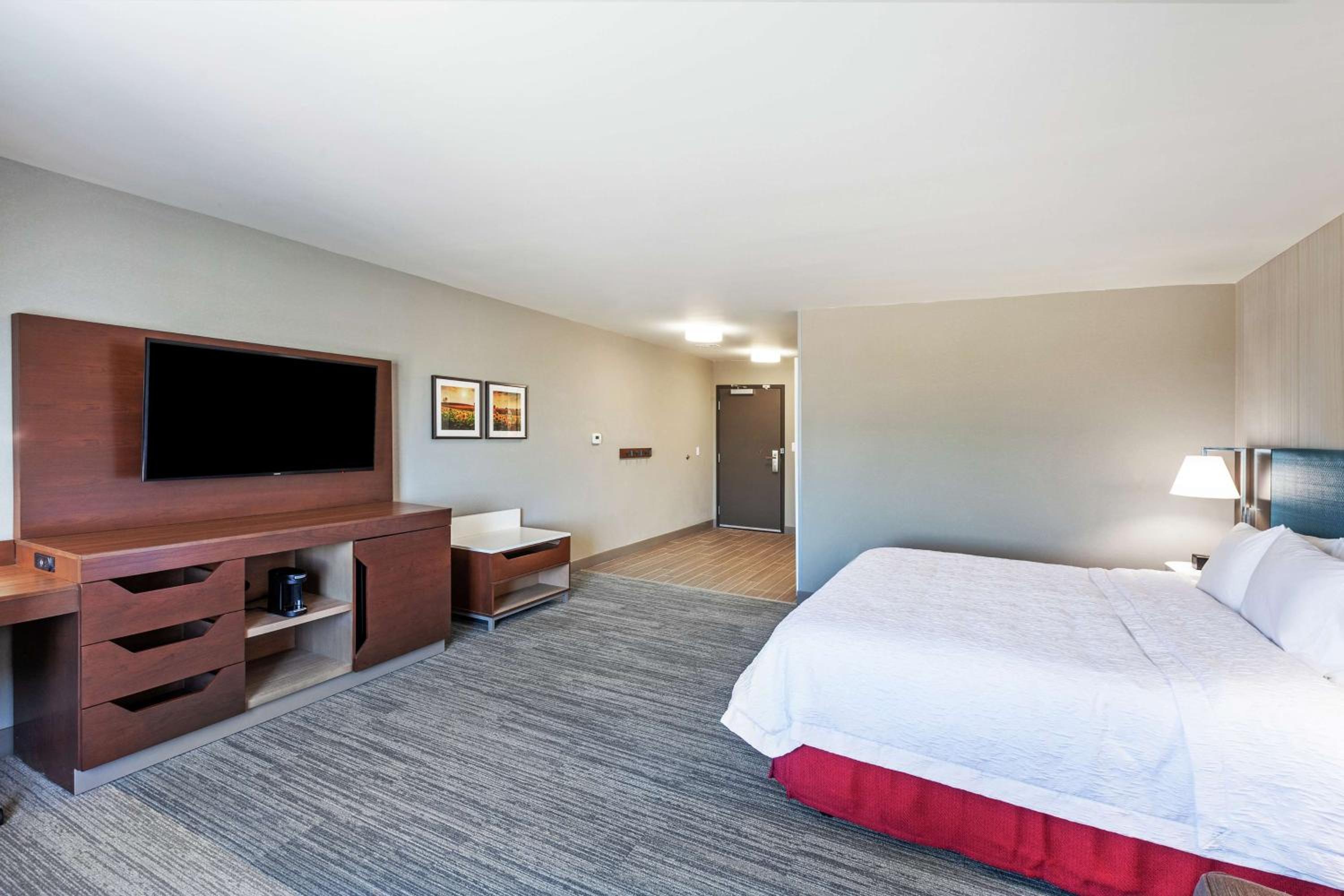 King Room - Hearing Access/Non-Smoking - Photo 2