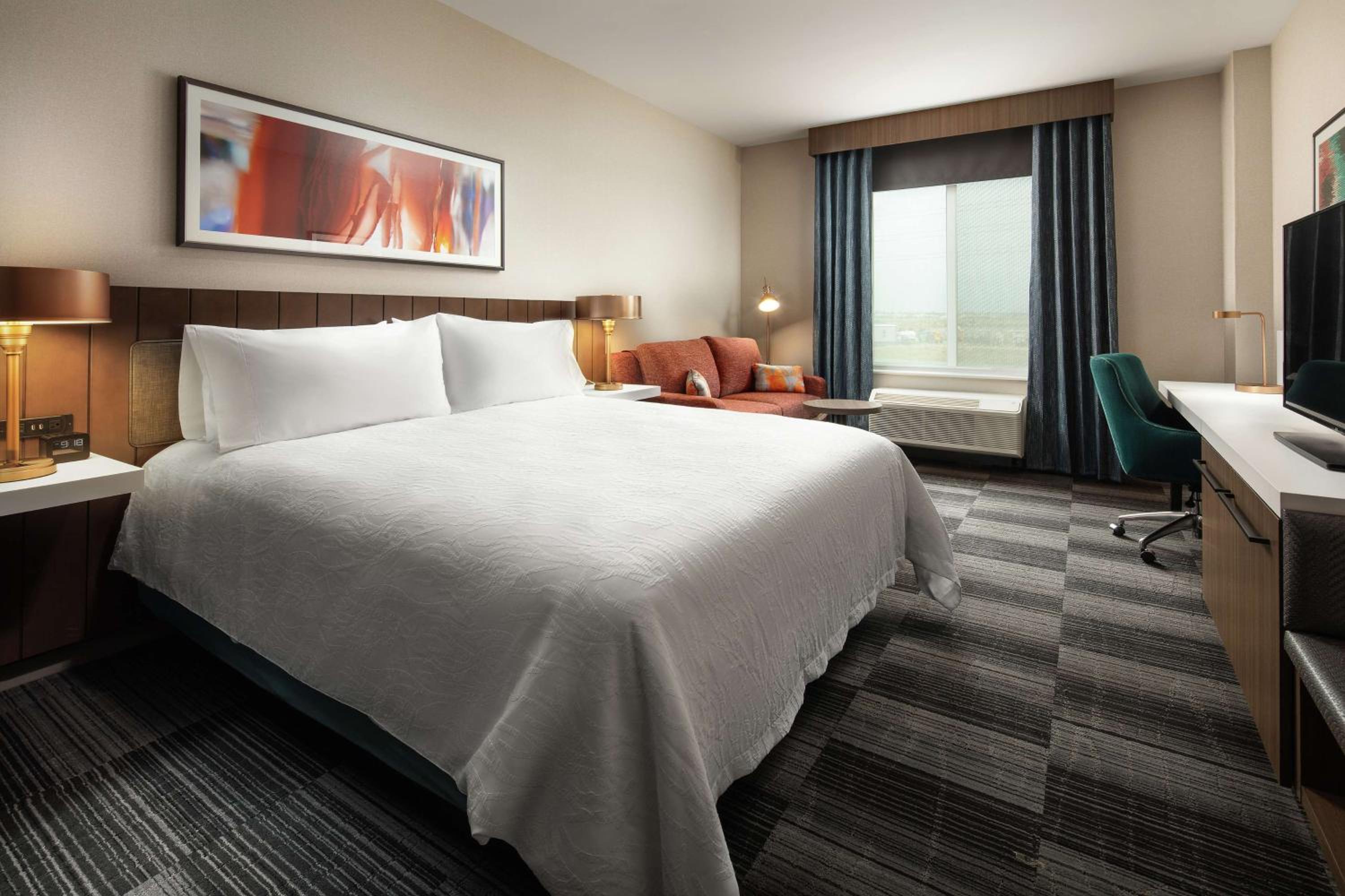 King Room - Hearing Access - Photo 1