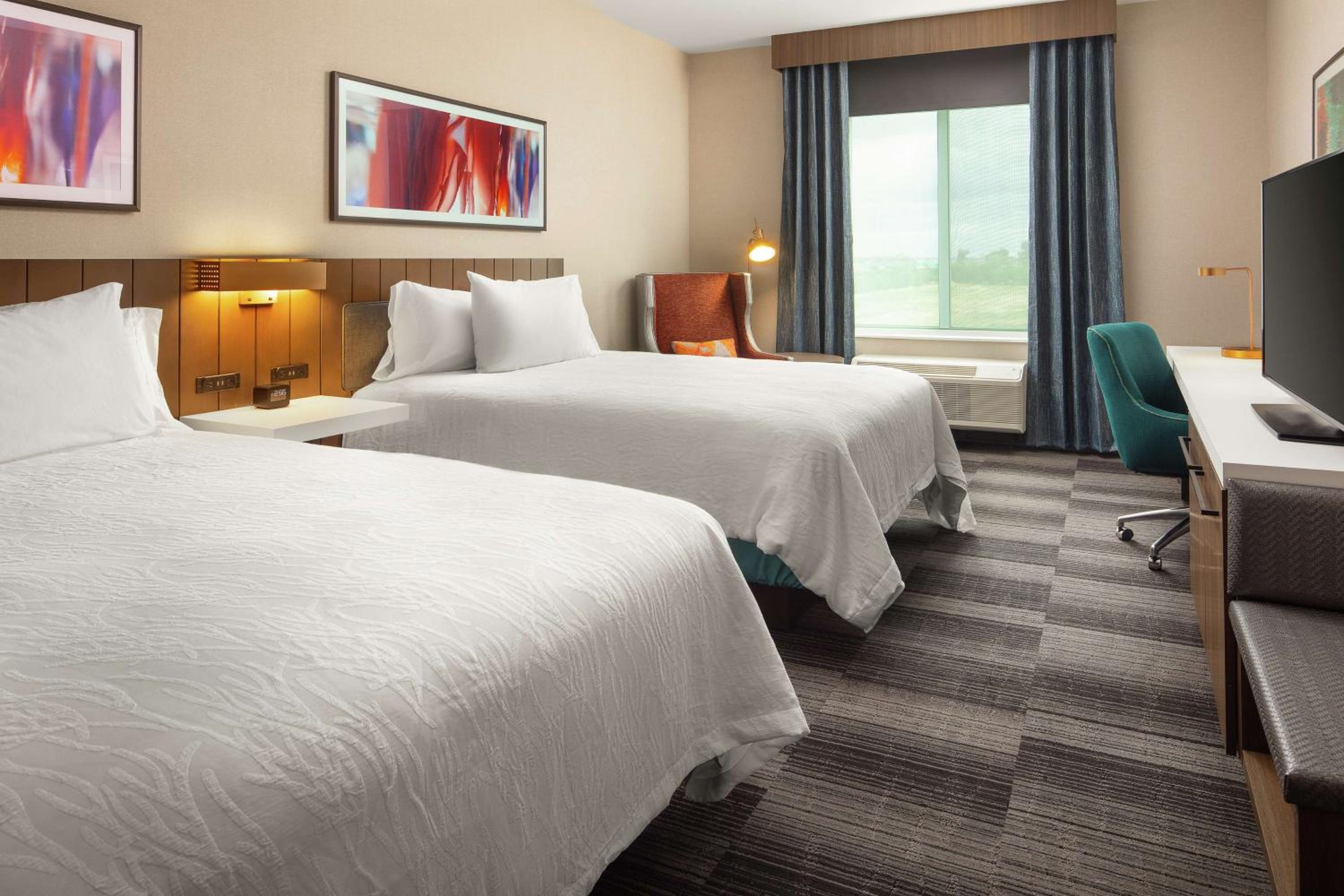 Queen Room with Two Queen Beds - Photo 1