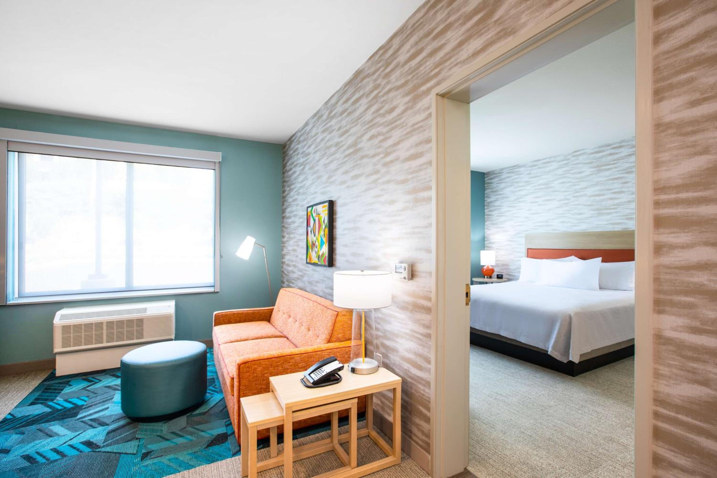 King Suite - Hearing Access/Non-Smoking photo 3
