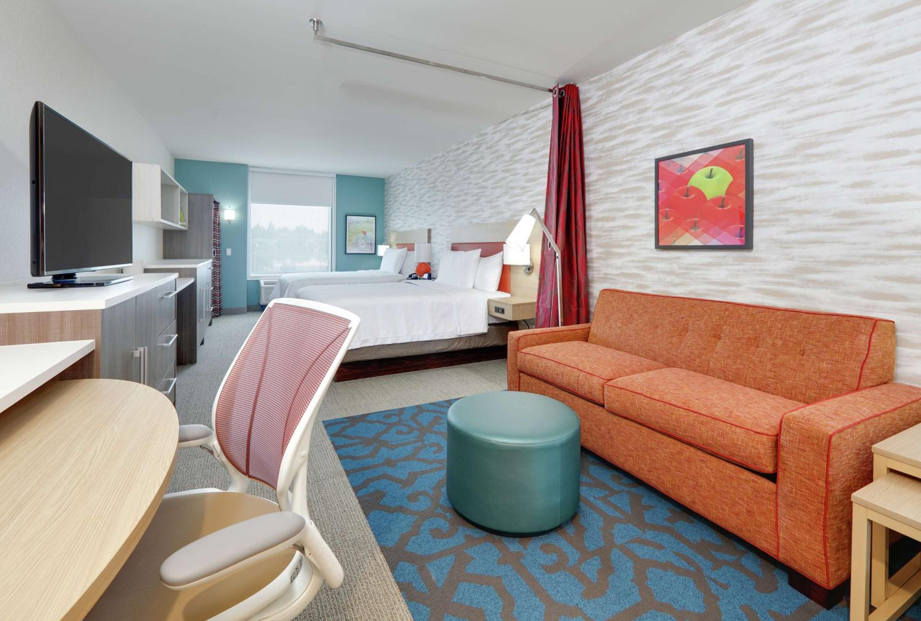 Queen Studio with Two Queen Beds - Non-Smoking - Photo 3