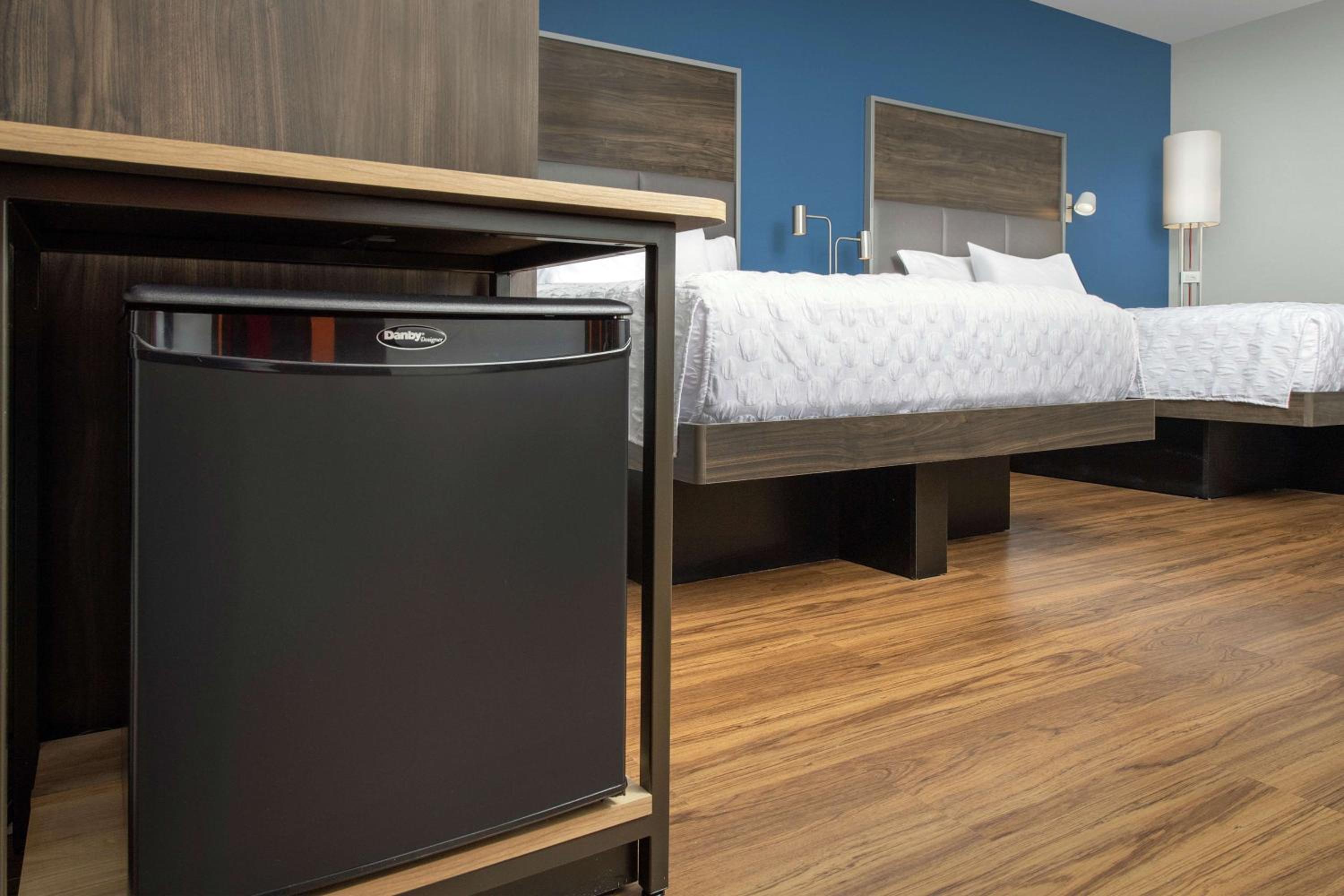 Queen Room with Two Queen Beds - Mobility Access - Photo 2