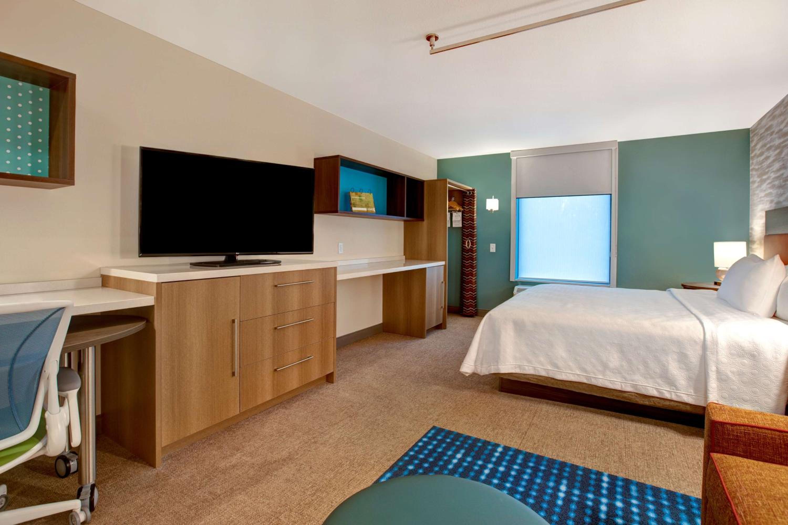 King Studio Suite - Non-Smoking - Photo 8