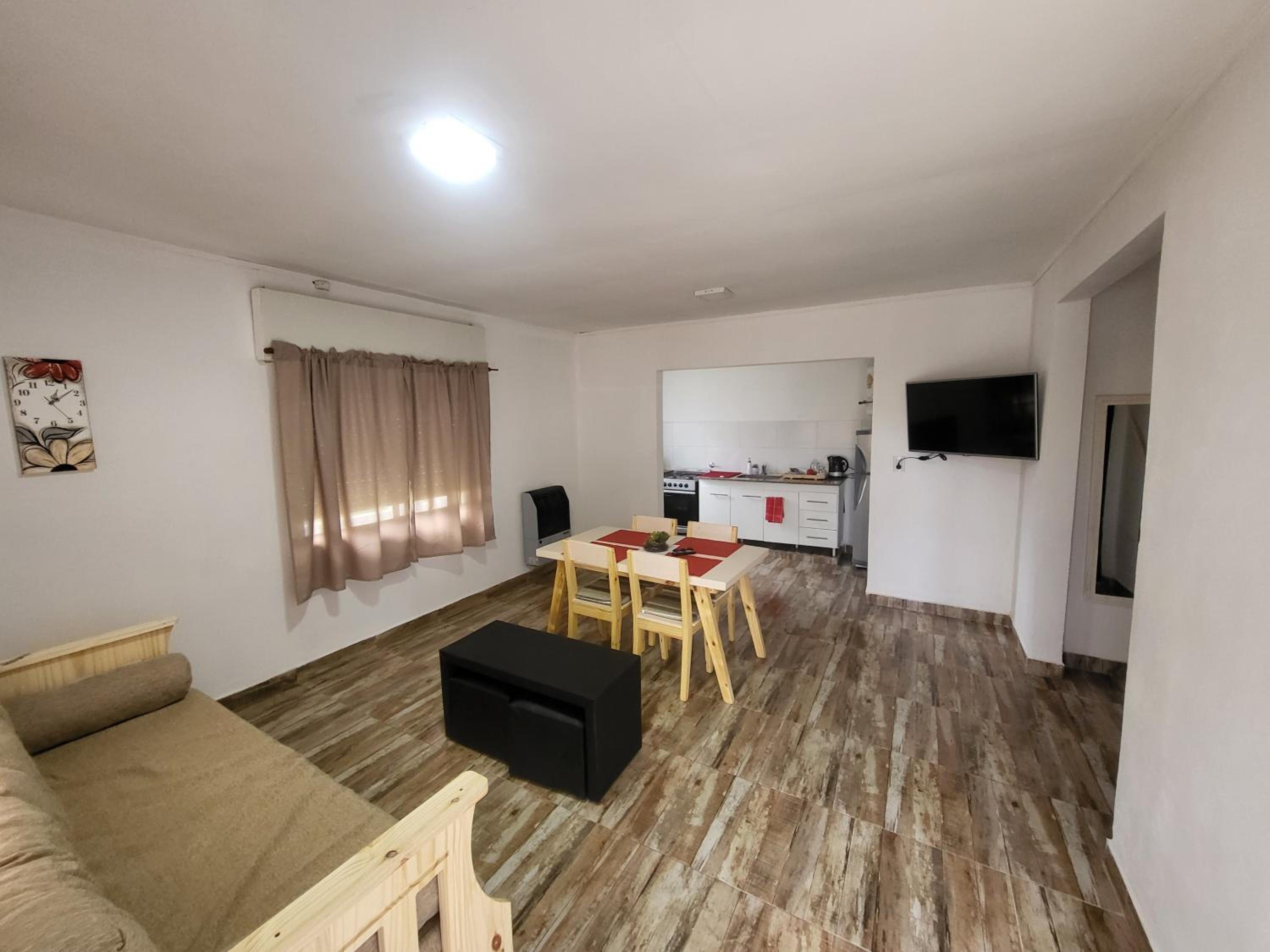 One-Bedroom Apartment photo 1