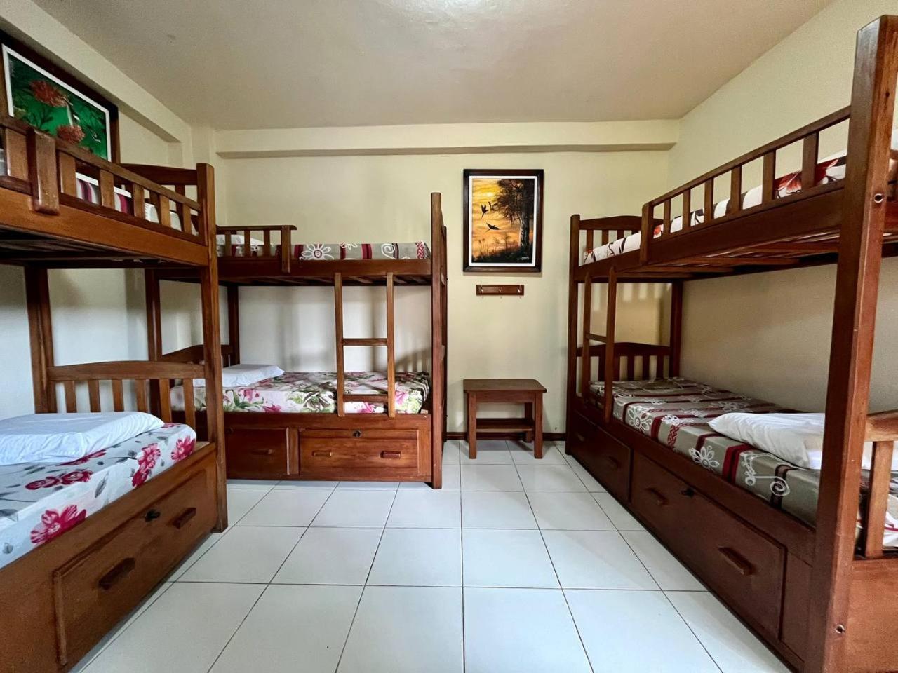 Bed in 6-Bed Female Dormitory Room photo 2
