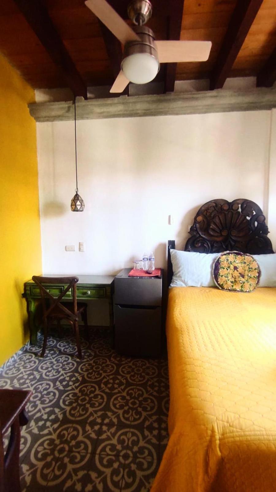 Double Room with Private Bathroom - Photo 4