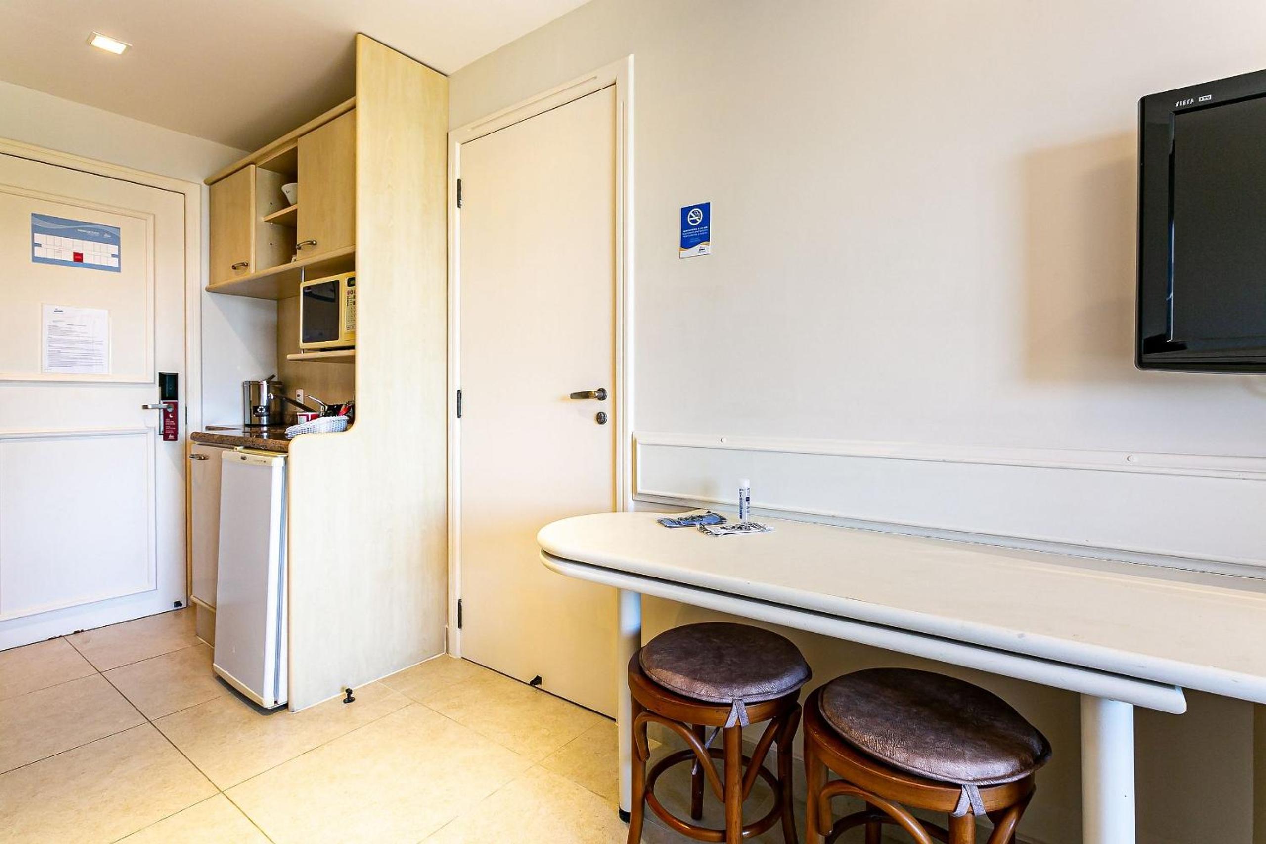 Apartment - Photo 3