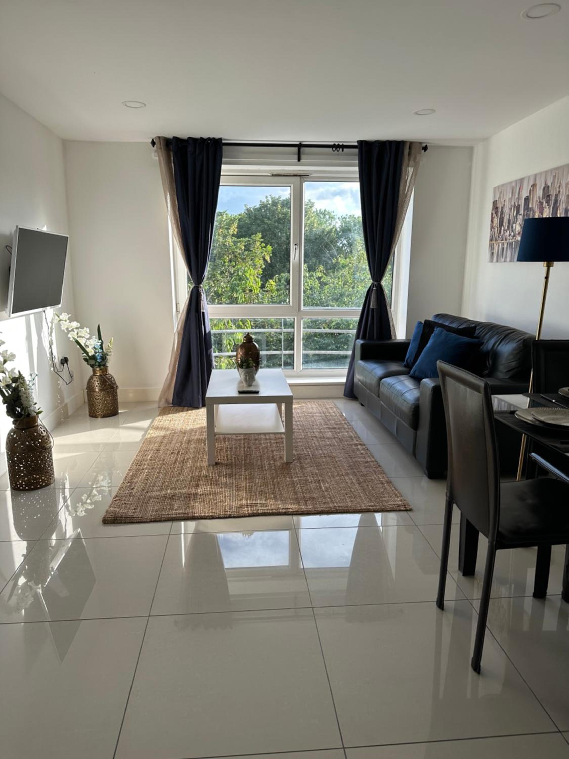 Three-Bedroom Apartment photo 1