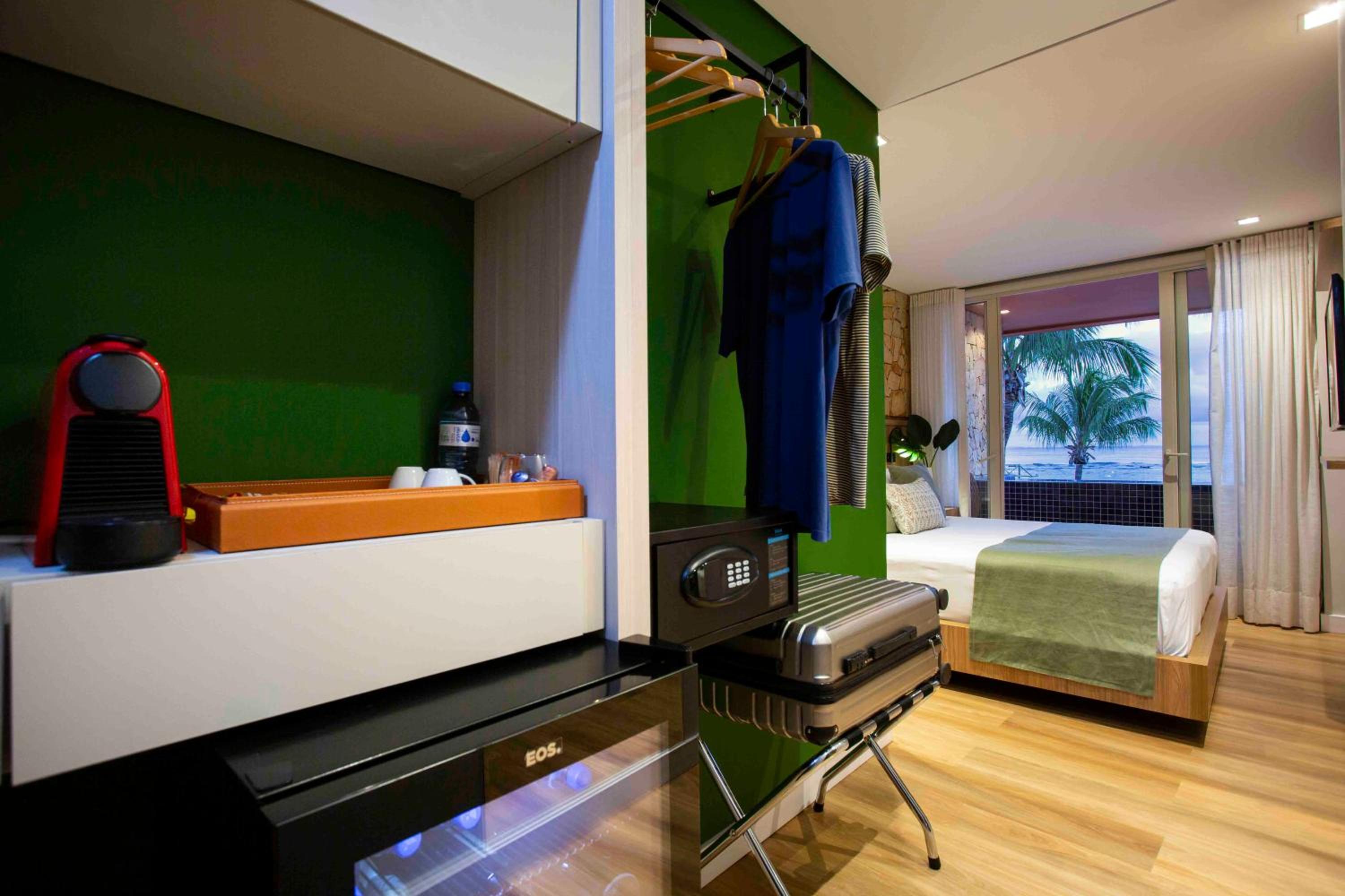 Deluxe Room with Sea View and Private Pool photo 3