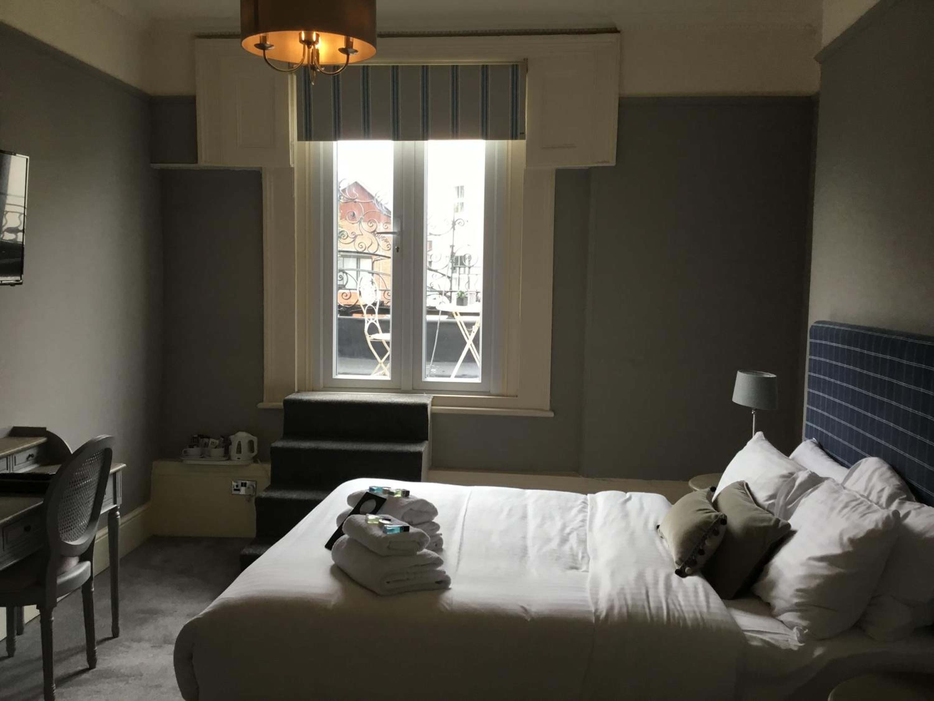 Large Double Room