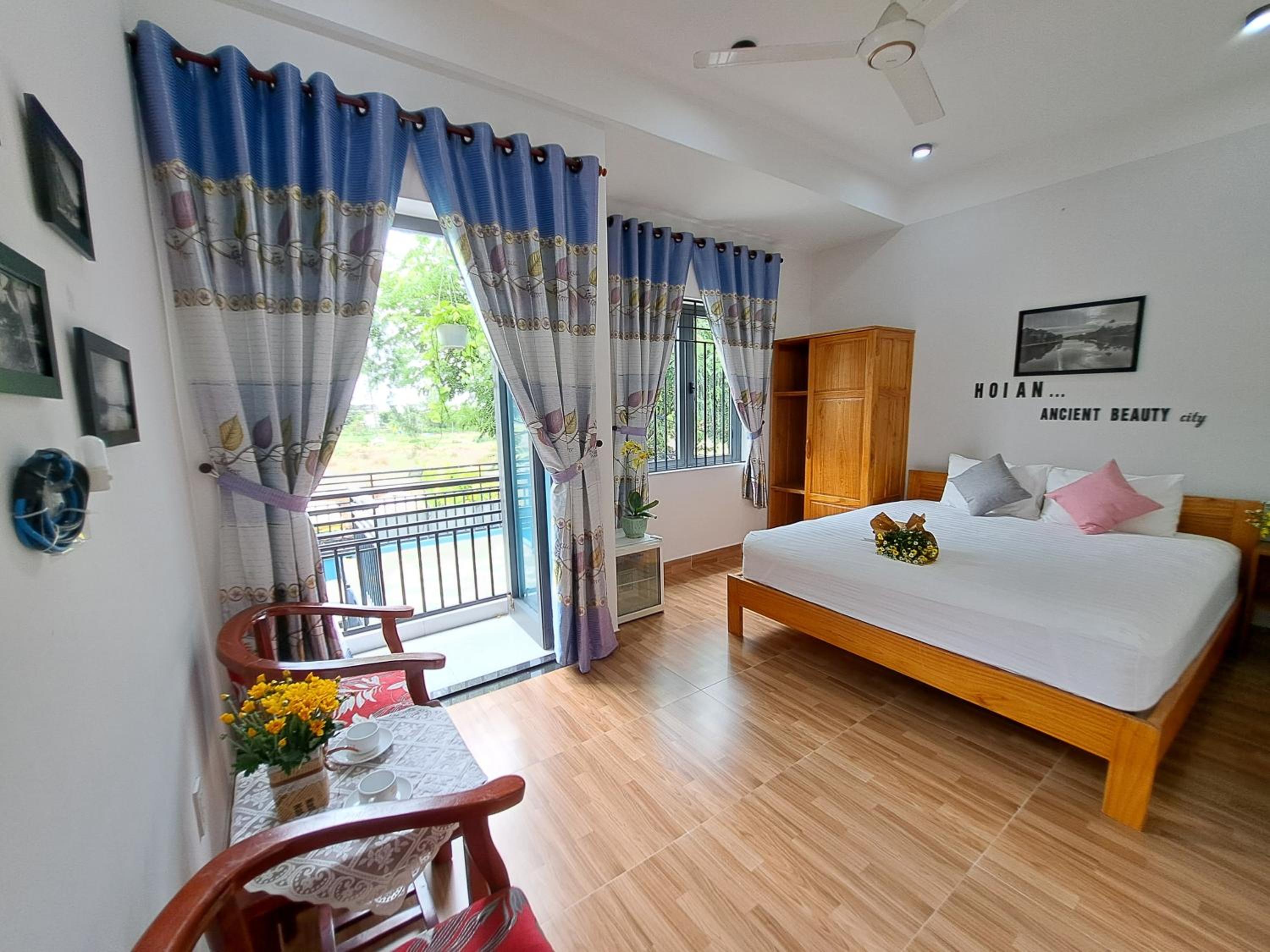 King Suite with Balcony