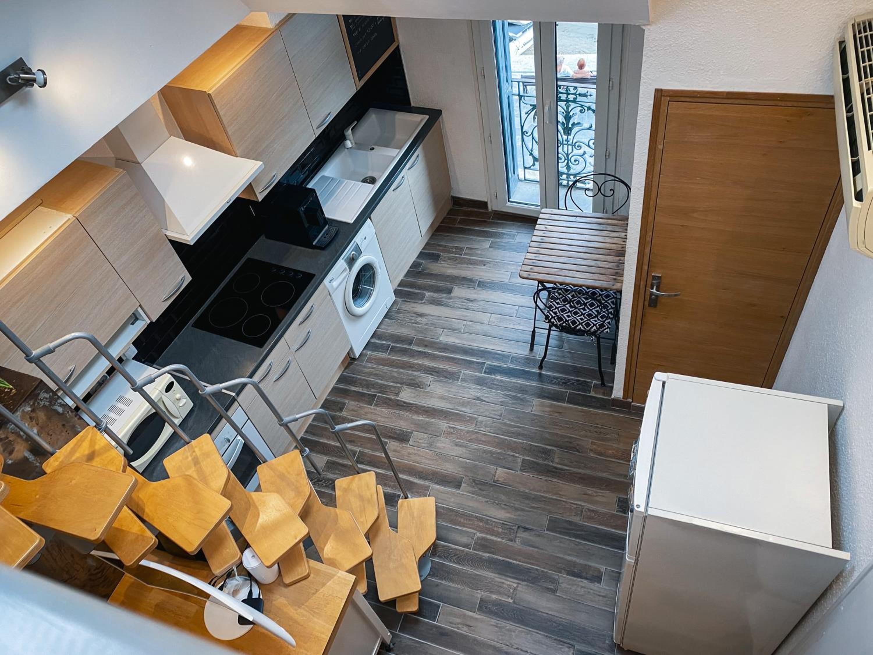 Studio Apartment with Sea View