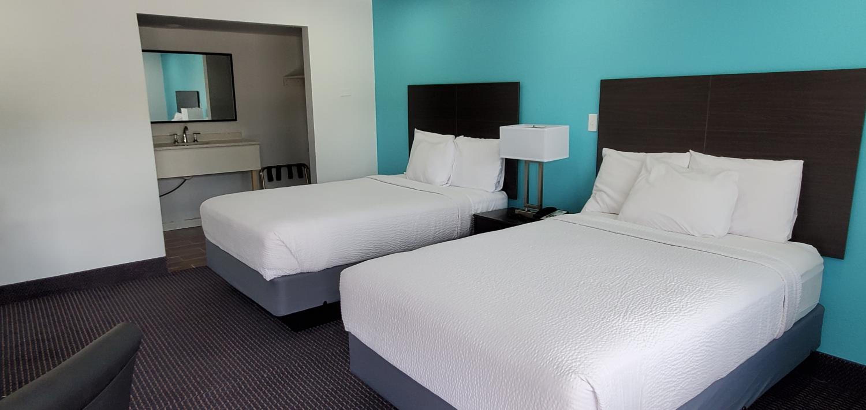 Double Room with Two Double Beds - Non-Smoking - Photo 4