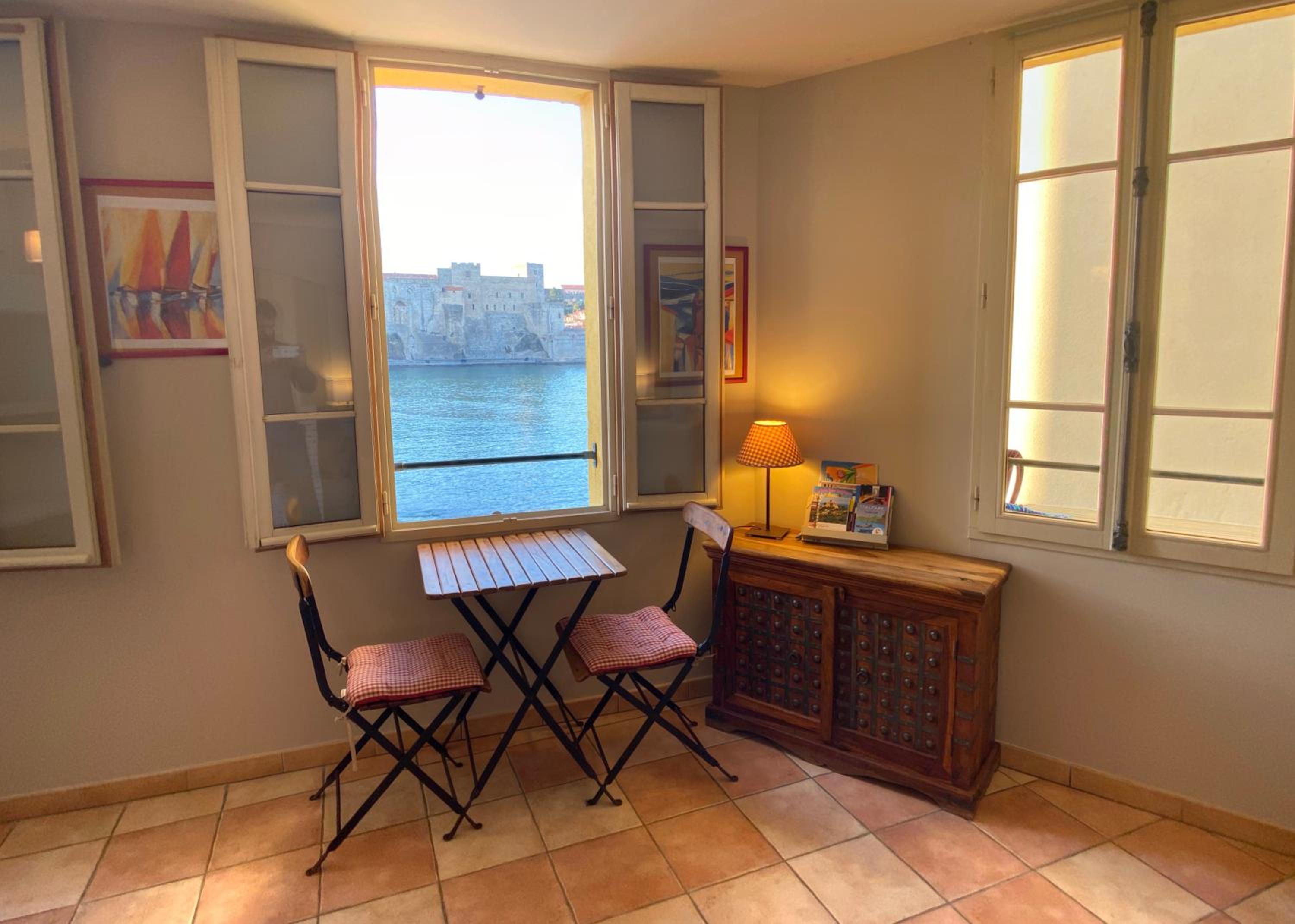 Apartment with Sea View photo 3