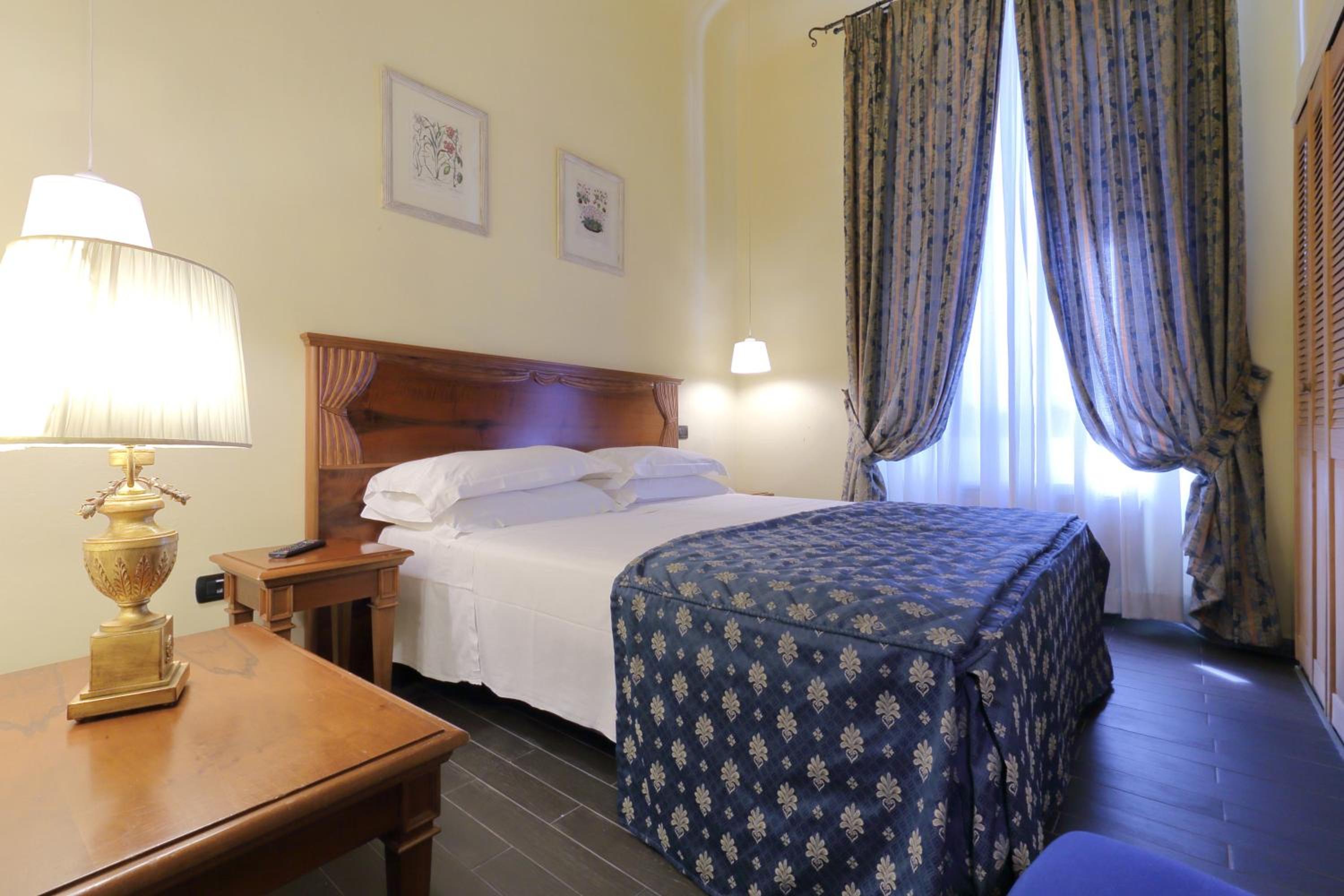 Single Room photo 2