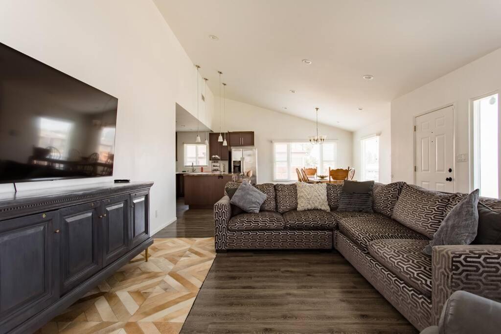 Four-Bedroom House photo 1