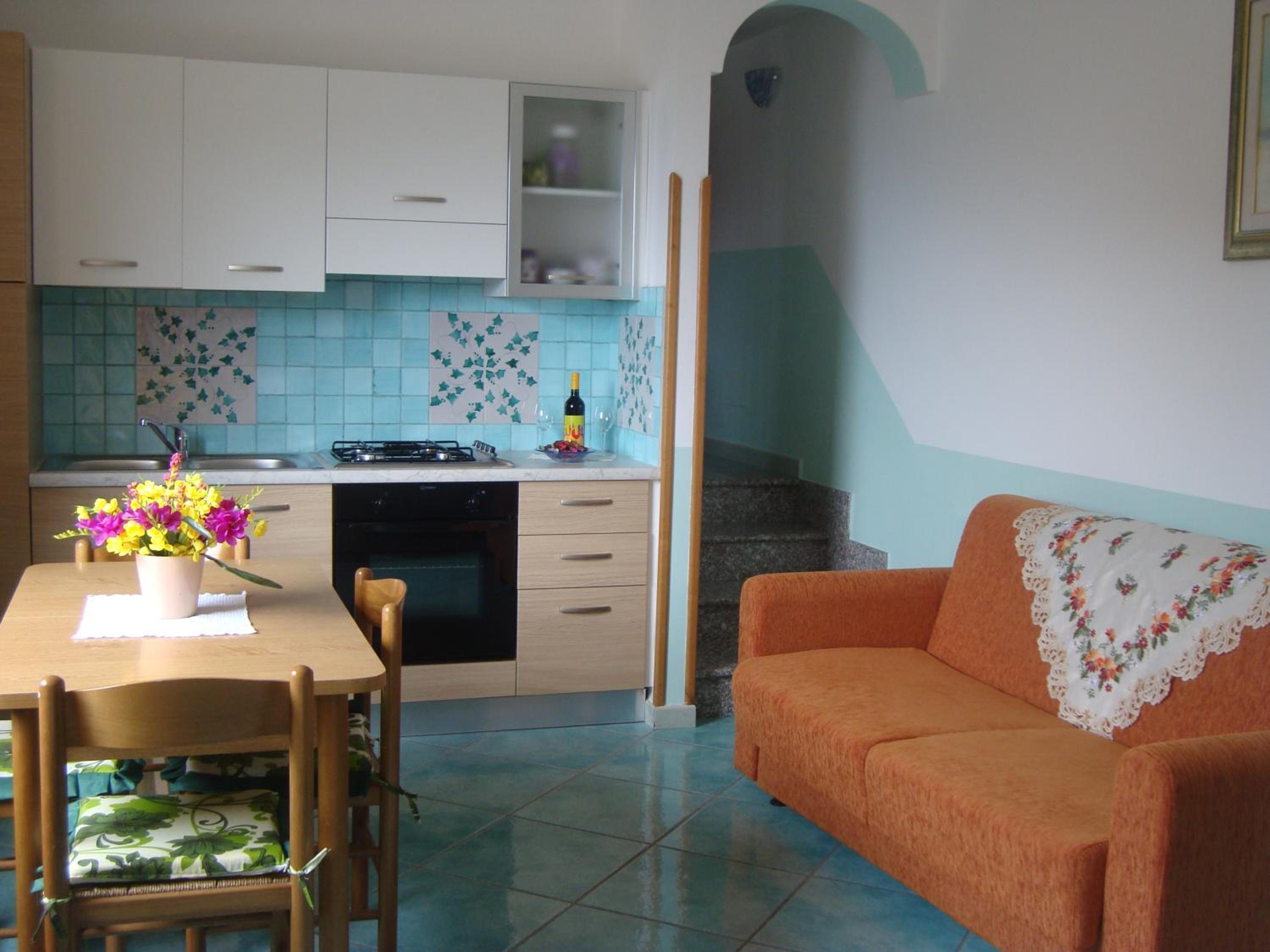 Studio Apartment - Photo 13