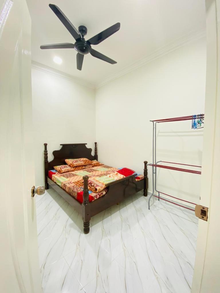 Four-Bedroom House photo 3