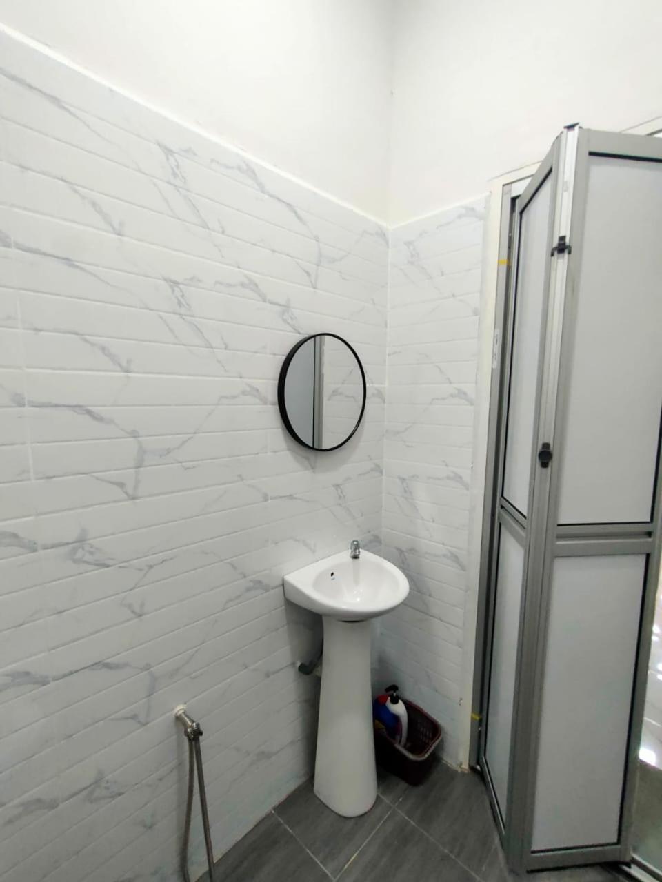 Four-Bedroom House photo 3