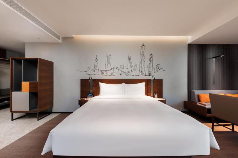 Deluxe King Room