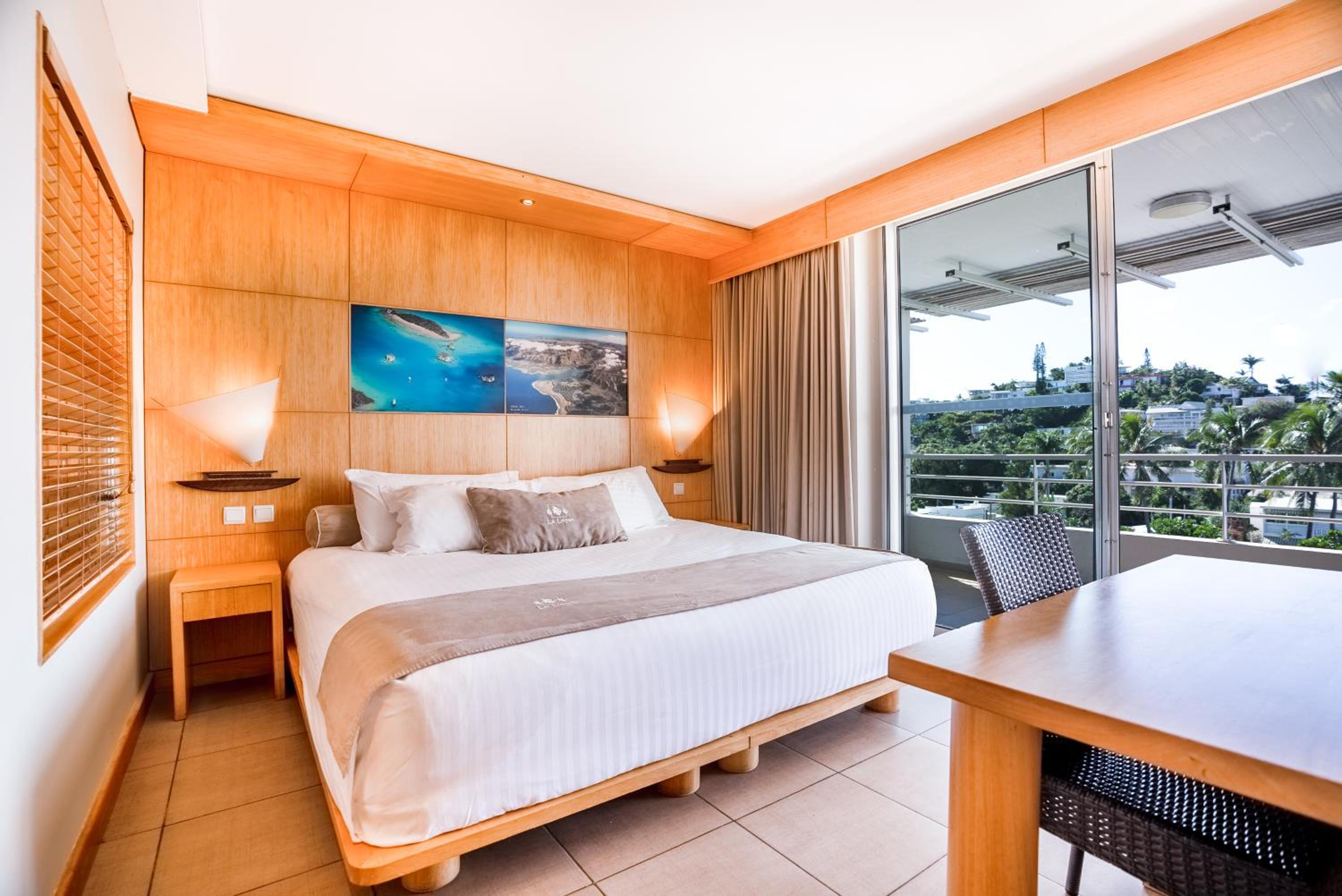 One-Bedroom Suite with King Size bed - Poolside