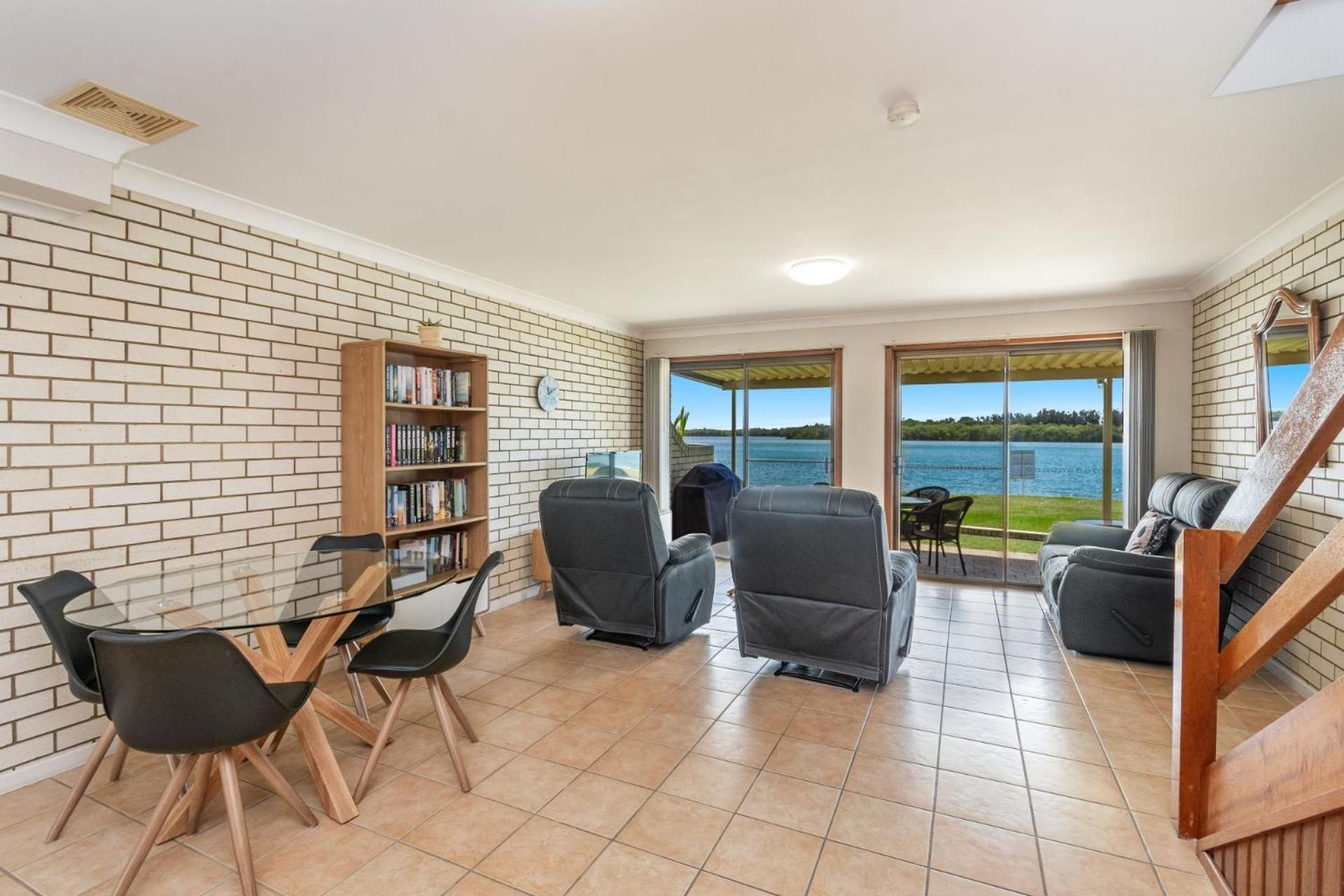 Apartment with Balcony photo 1