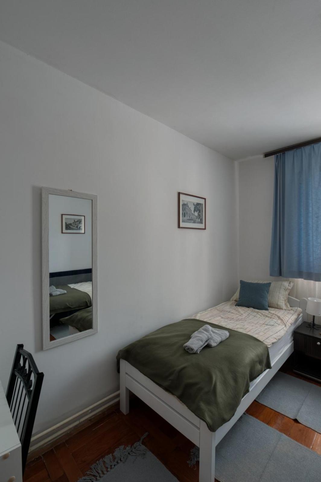Twin Room With Shared Bathroom photo 2