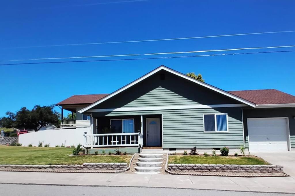 Two-Bedroom House photo 2