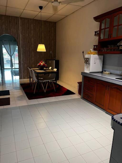 Three-Bedroom House photo 2