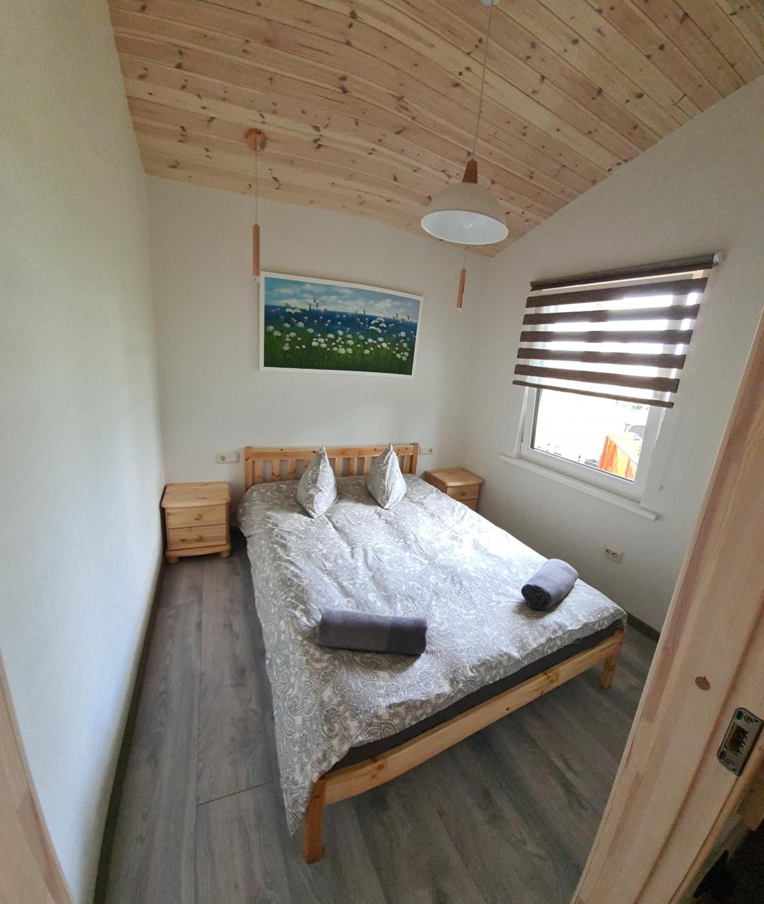 Three-Bedroom House - Photo 4