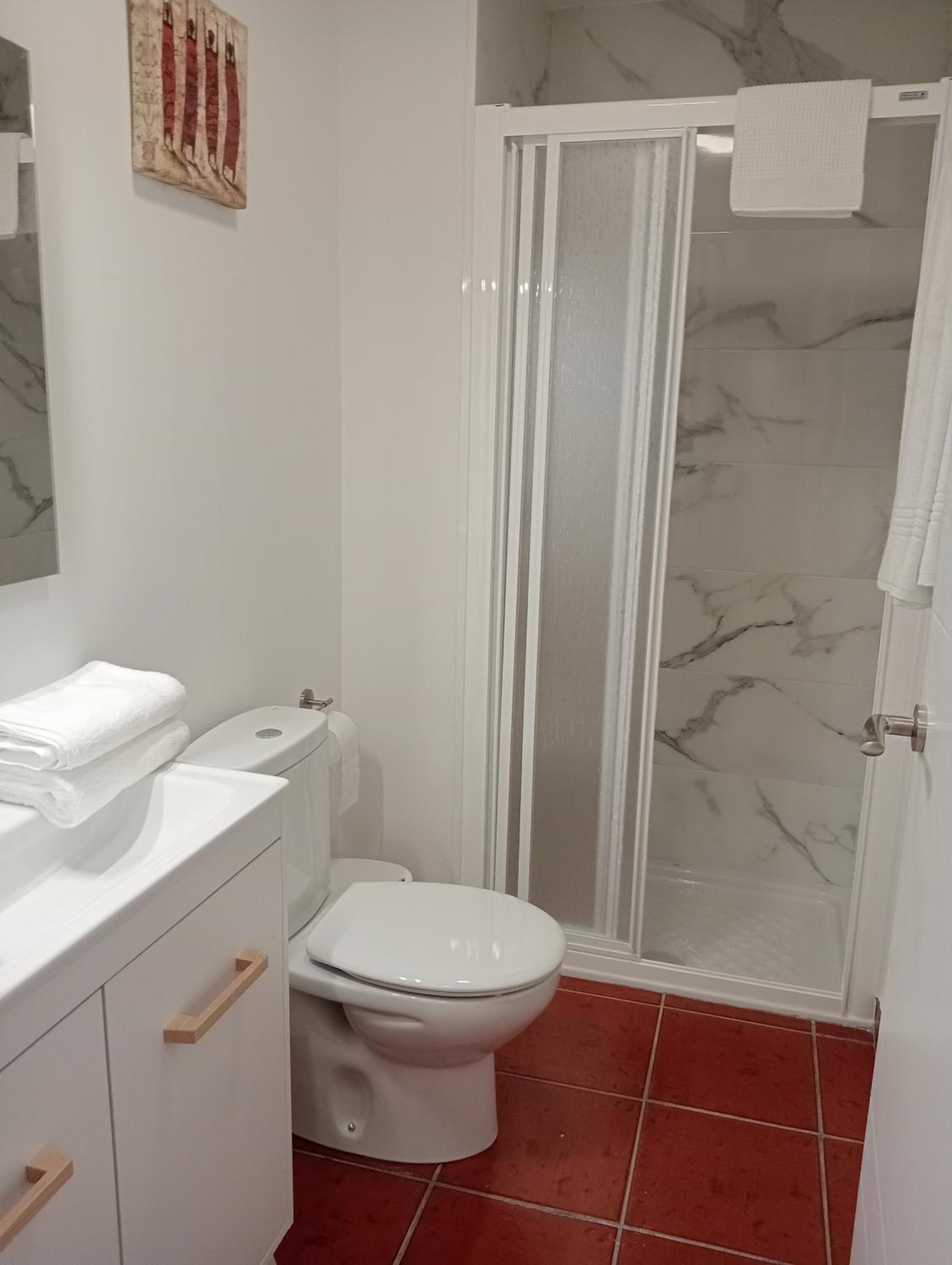 Twin Room With Private Bathroom photo 2