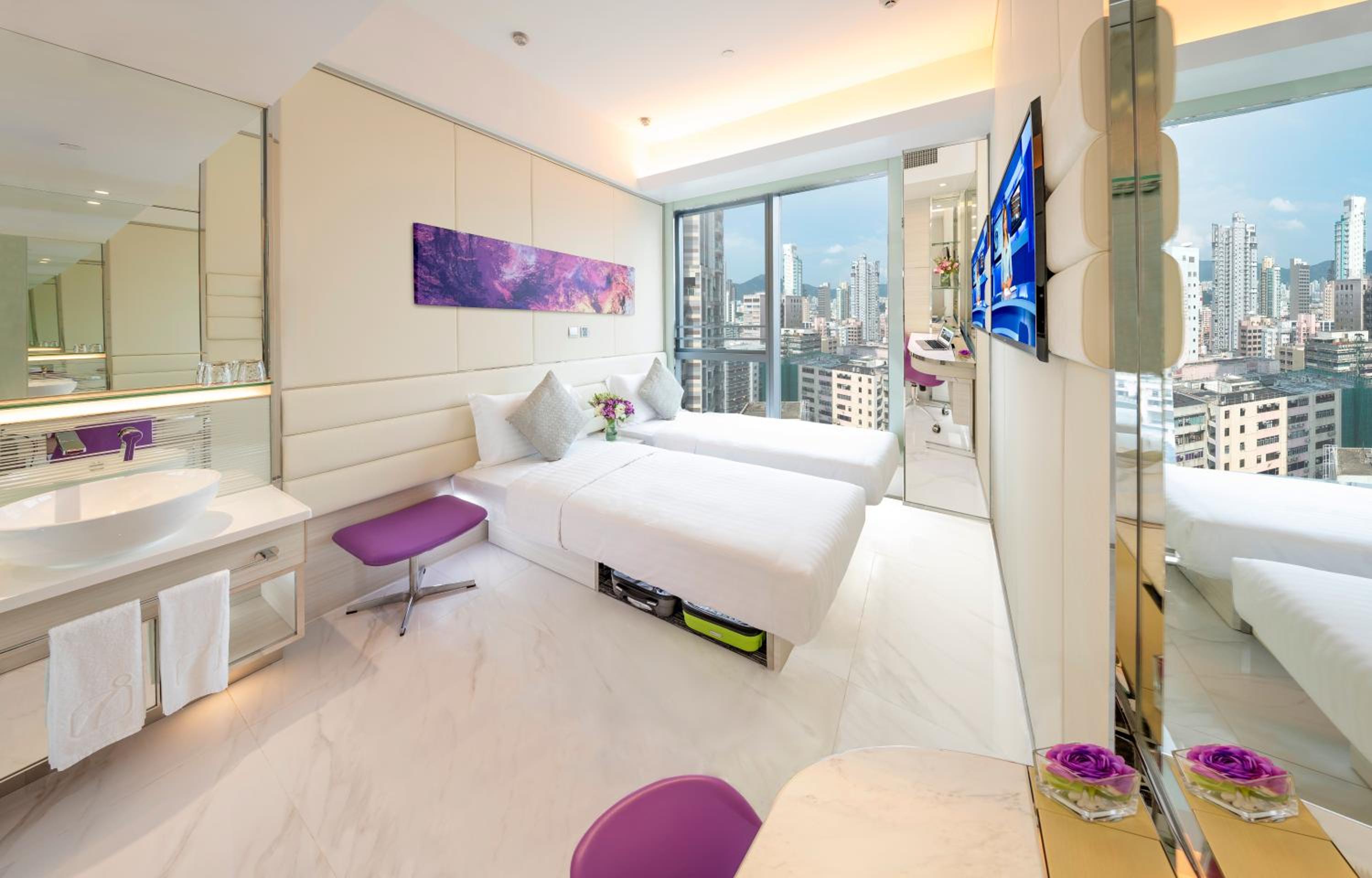 iPlus Premier Twin Room
