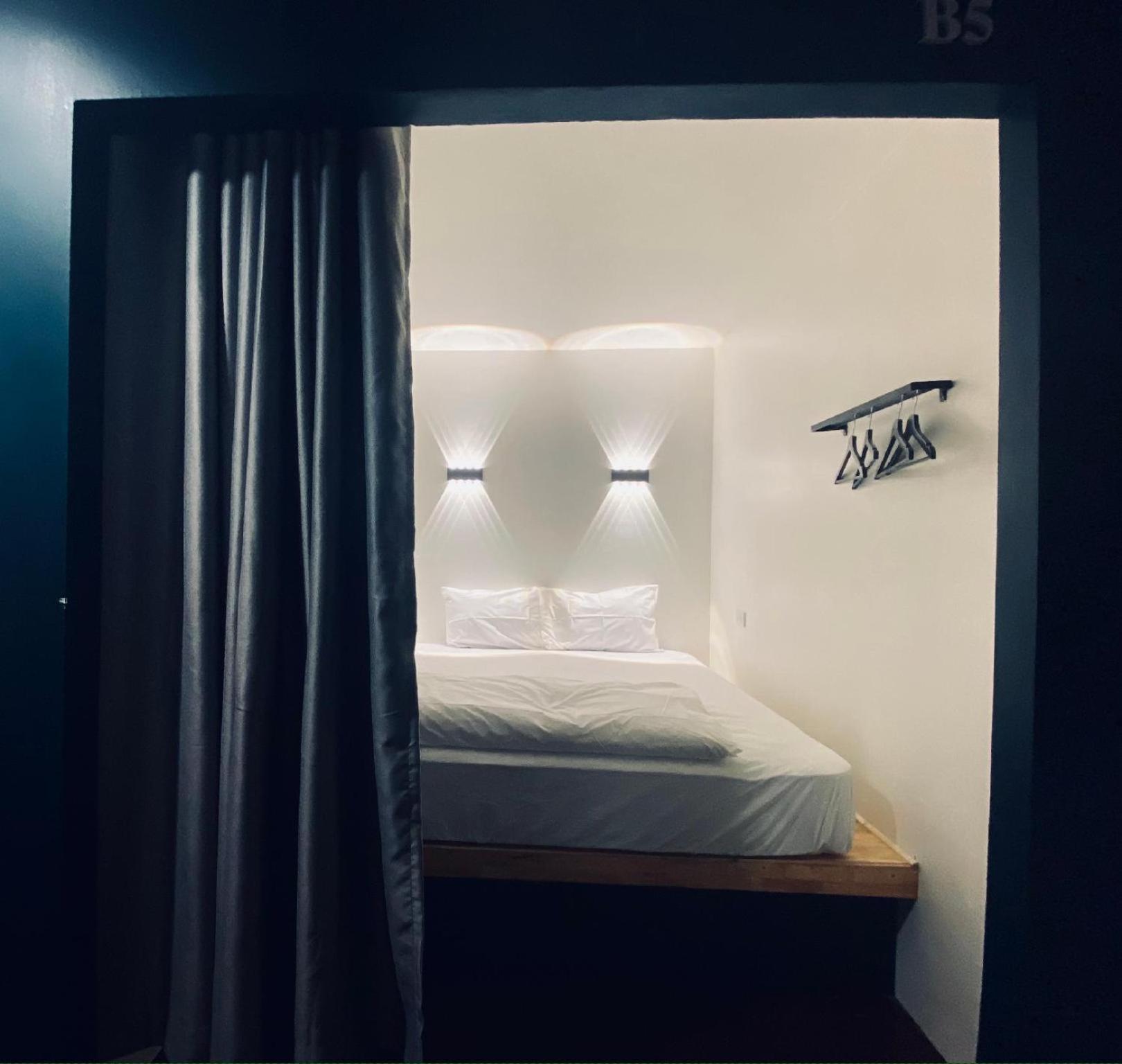 Double Cabin in Mixed Dormitory Room photo 3