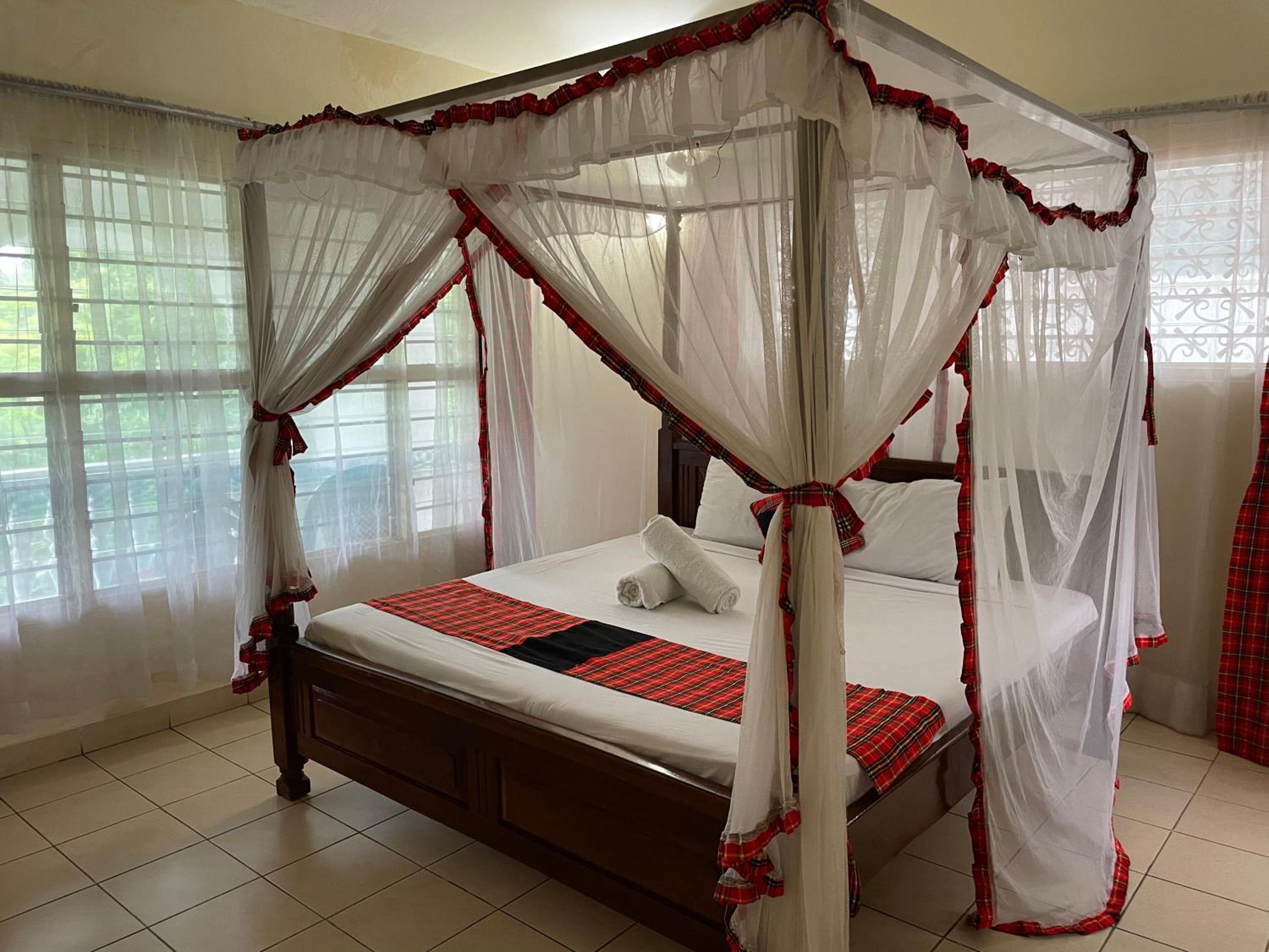 Double Room with Balcony - Photo 1