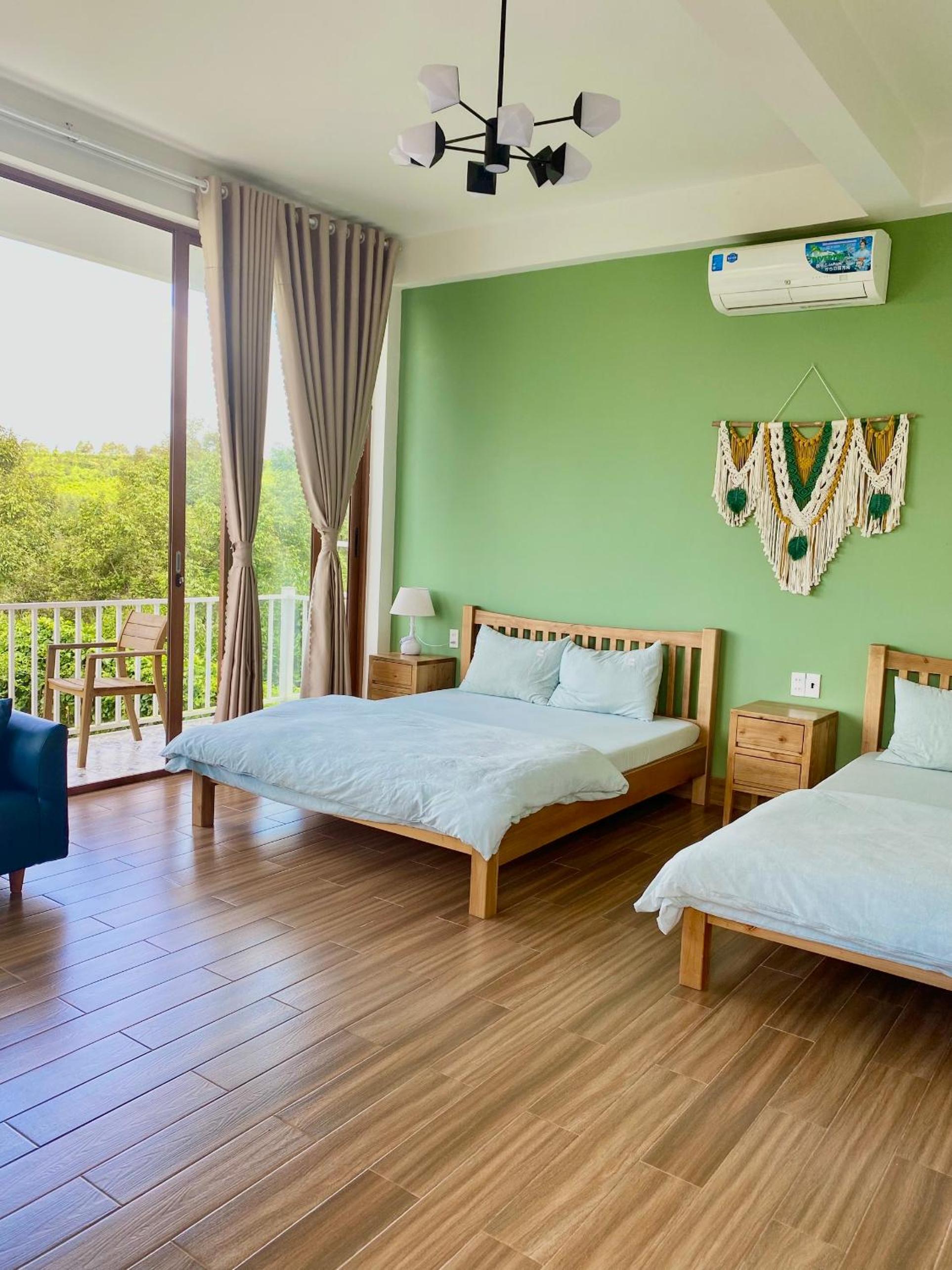 Family Room with Balcony photo 1