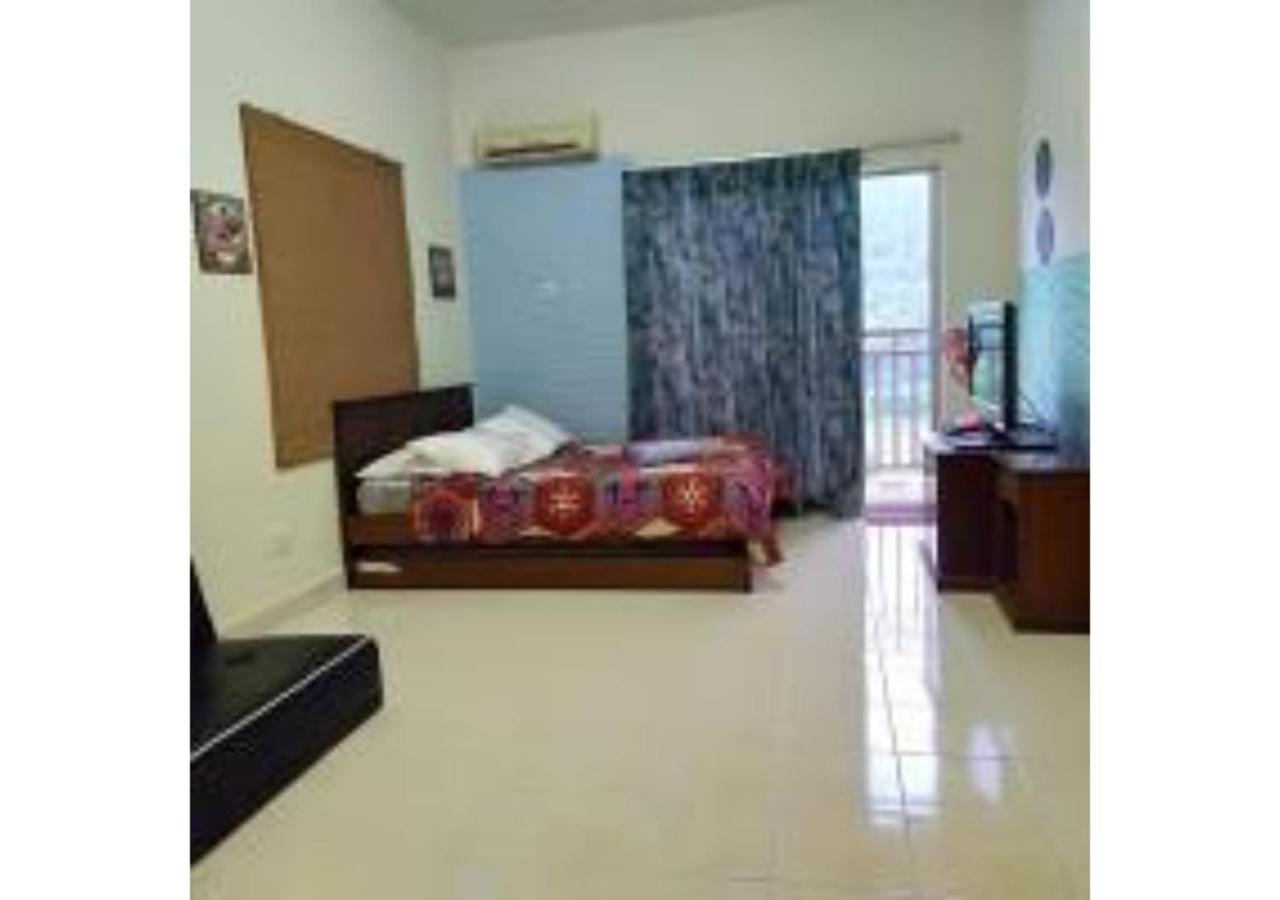 Studio Apartment photo 1