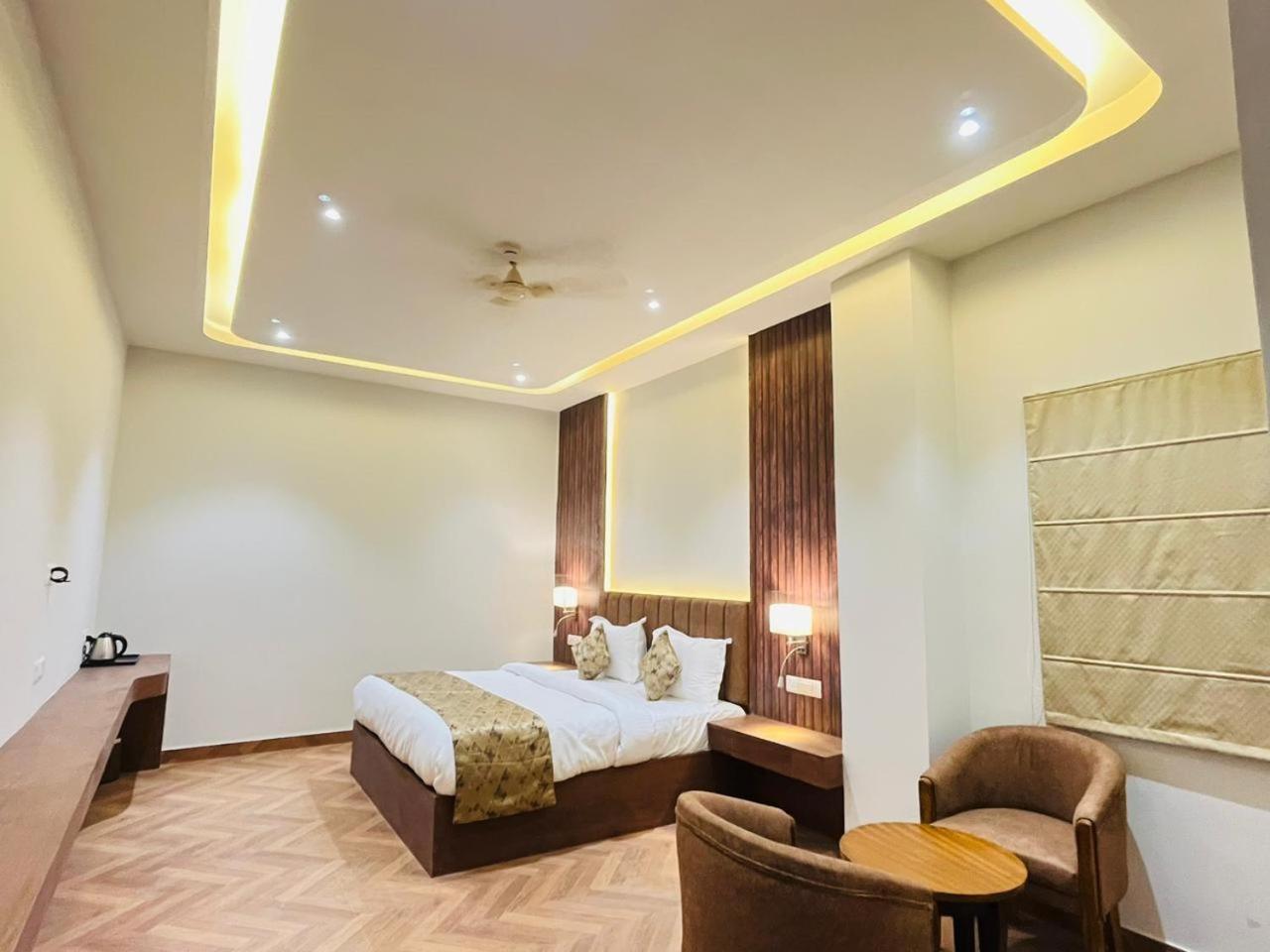 Superior King Room photo 1