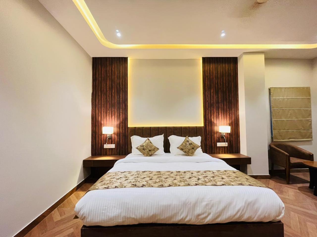 Superior King Room photo 3