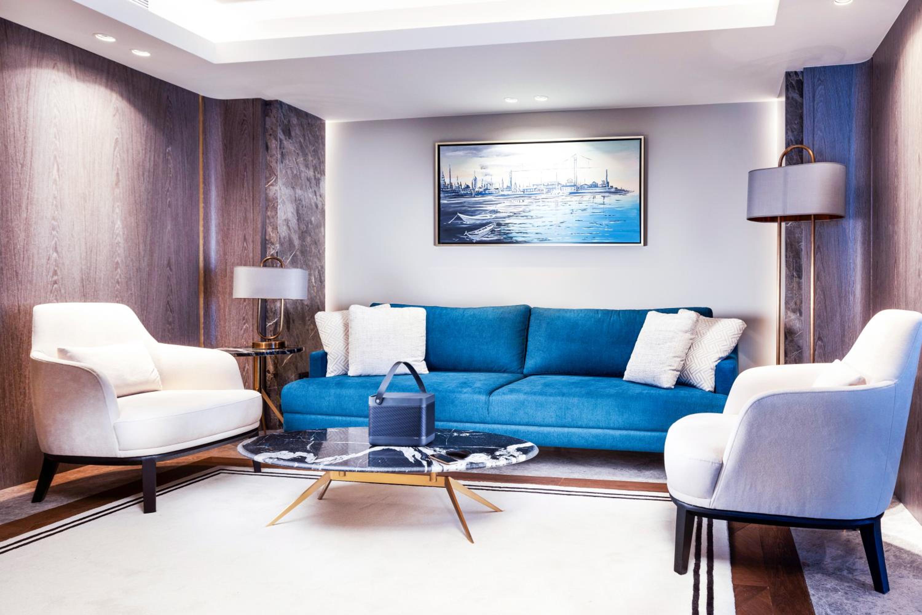 Queen Suite with Sea View