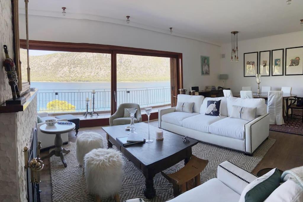 Villa - Beach Front photo 1