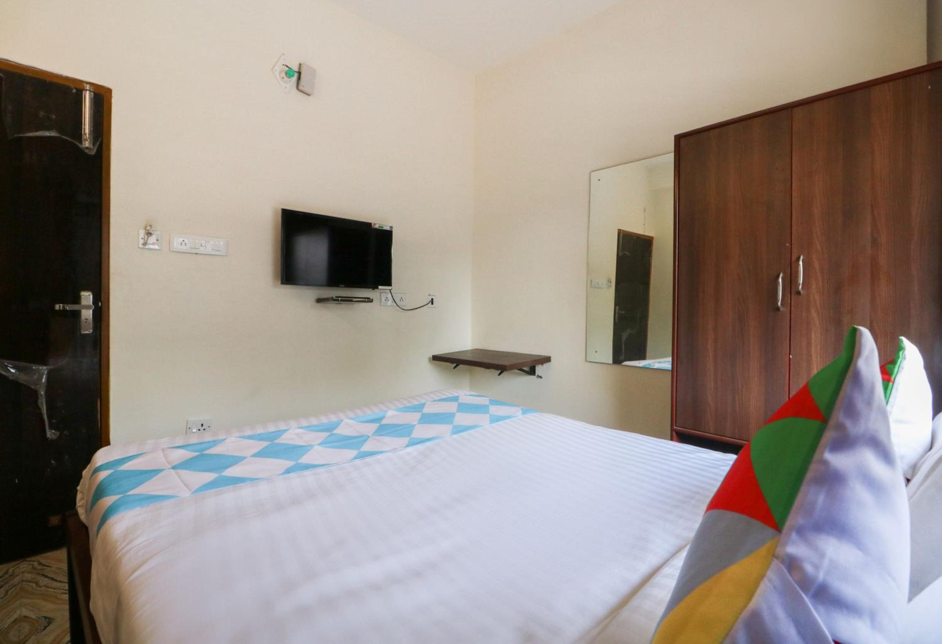 Standard Double Room - Photo 3