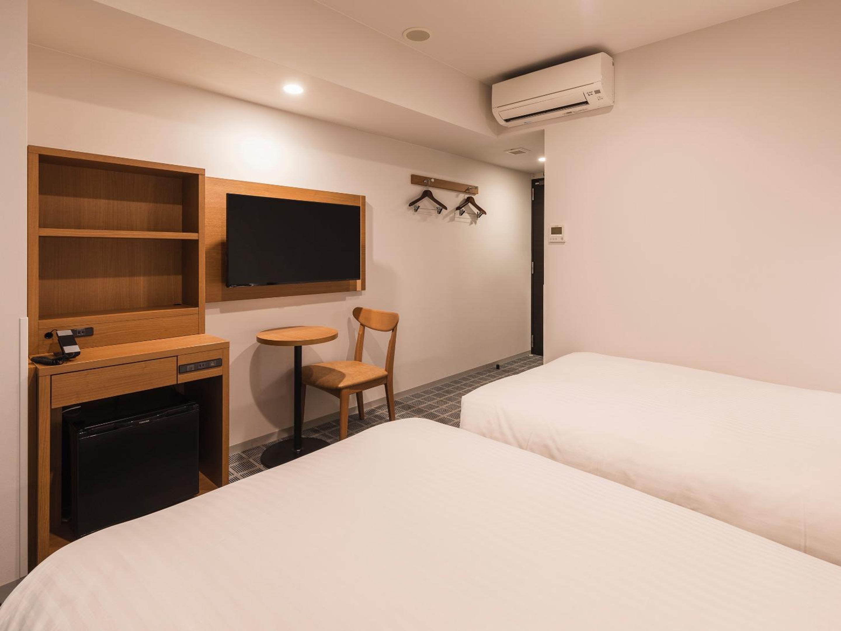 Standard Twin Room - Non-Smoking - Photo 15