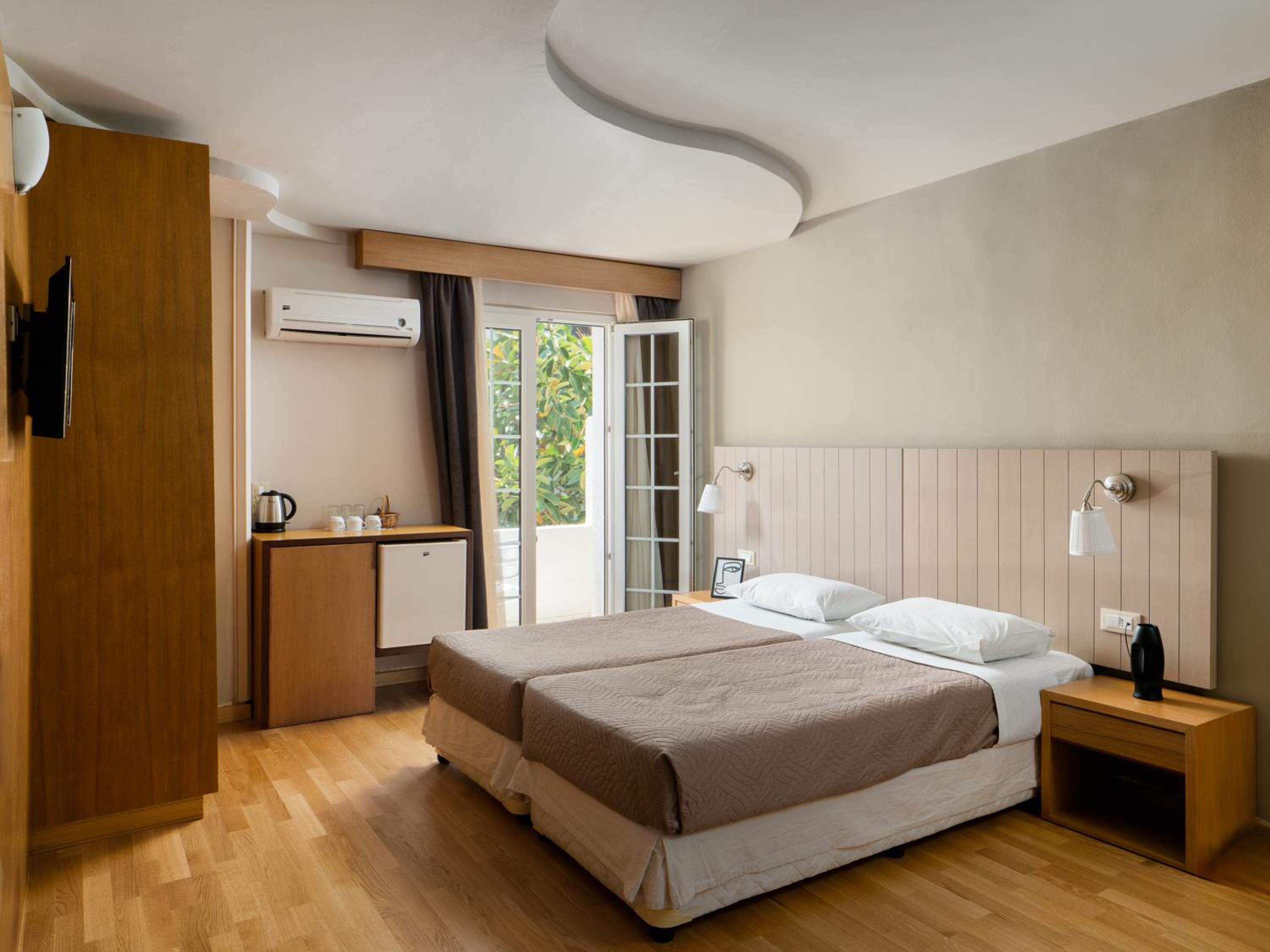 Deluxe Double or Twin Room with Garden View